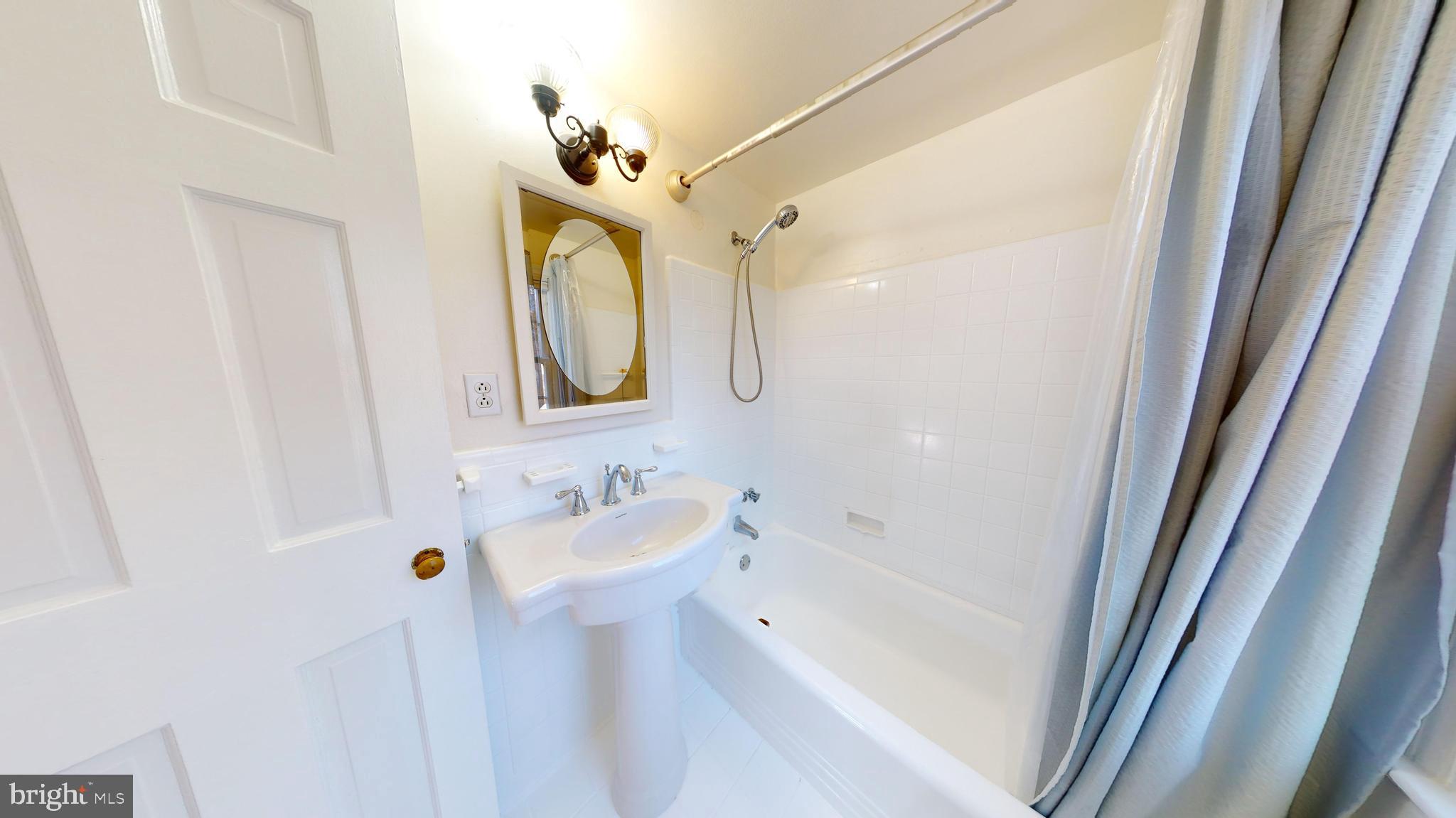 NEW ALEXANDRIA - Residential Lease