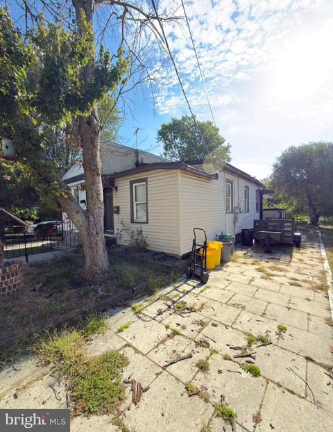 Townhouse For Sale - 7344 Forrest Avenue<br/> PENNSAUKEN, NJ 08110