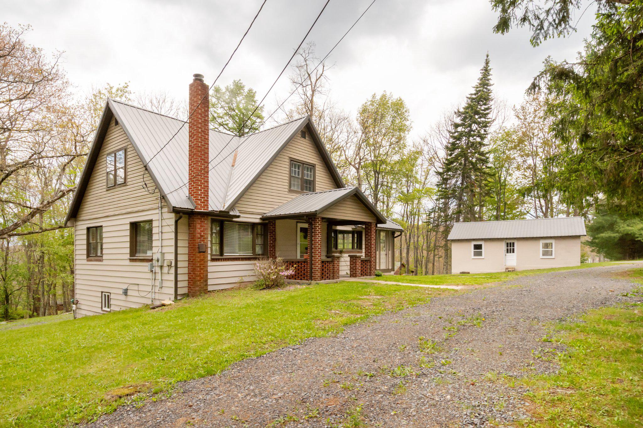 GARRETT HIGHWAY - Residential