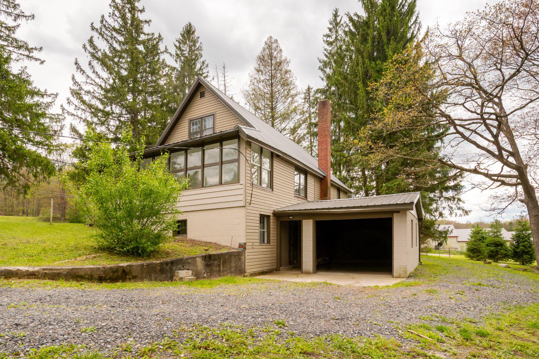 GARRETT HIGHWAY - Residential