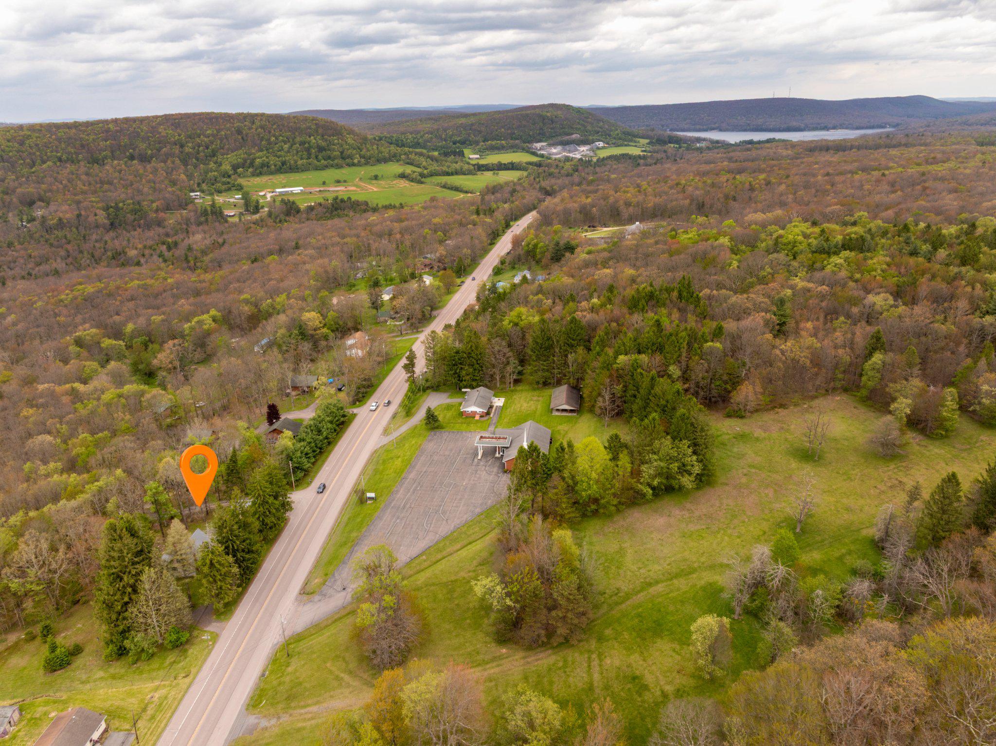 GARRETT HIGHWAY - Residential