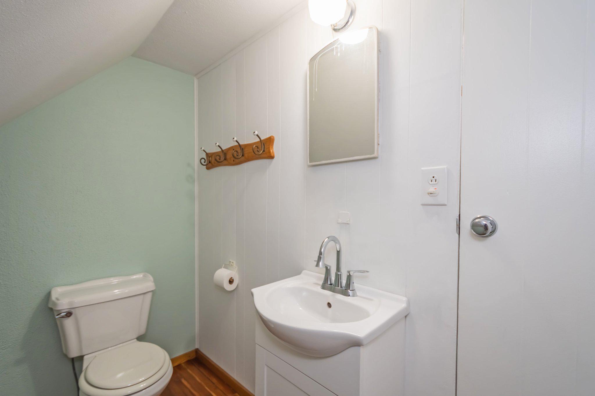 GARRETT HIGHWAY - Residential