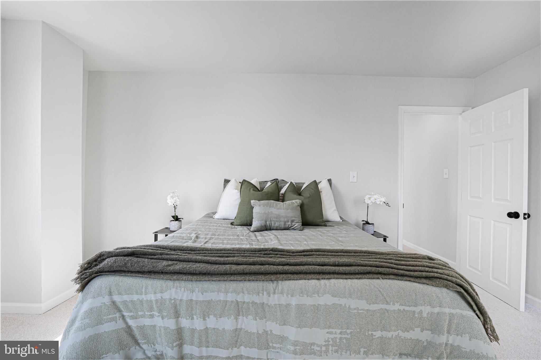 LANDSDOWNE - Residential