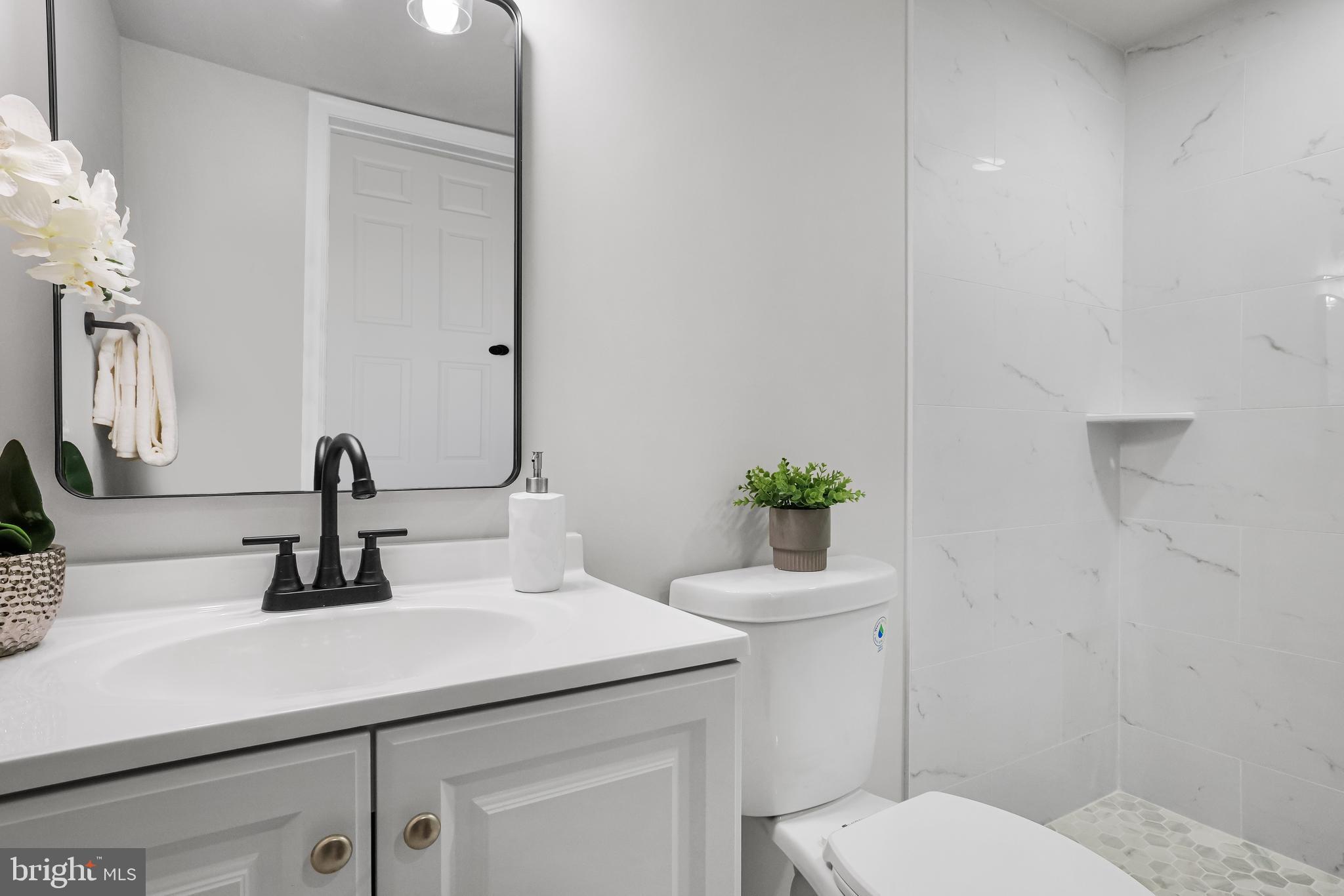 LANDSDOWNE - Residential