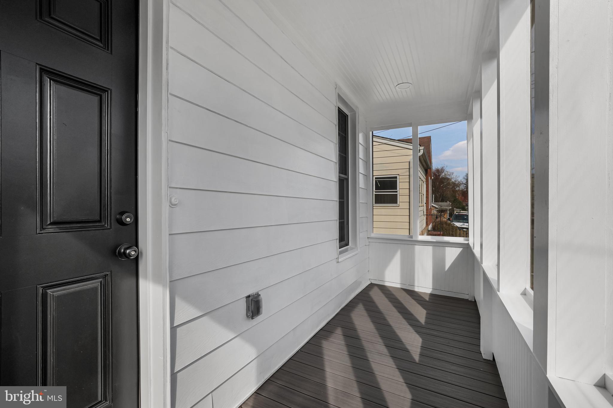 LANDSDOWNE - Residential