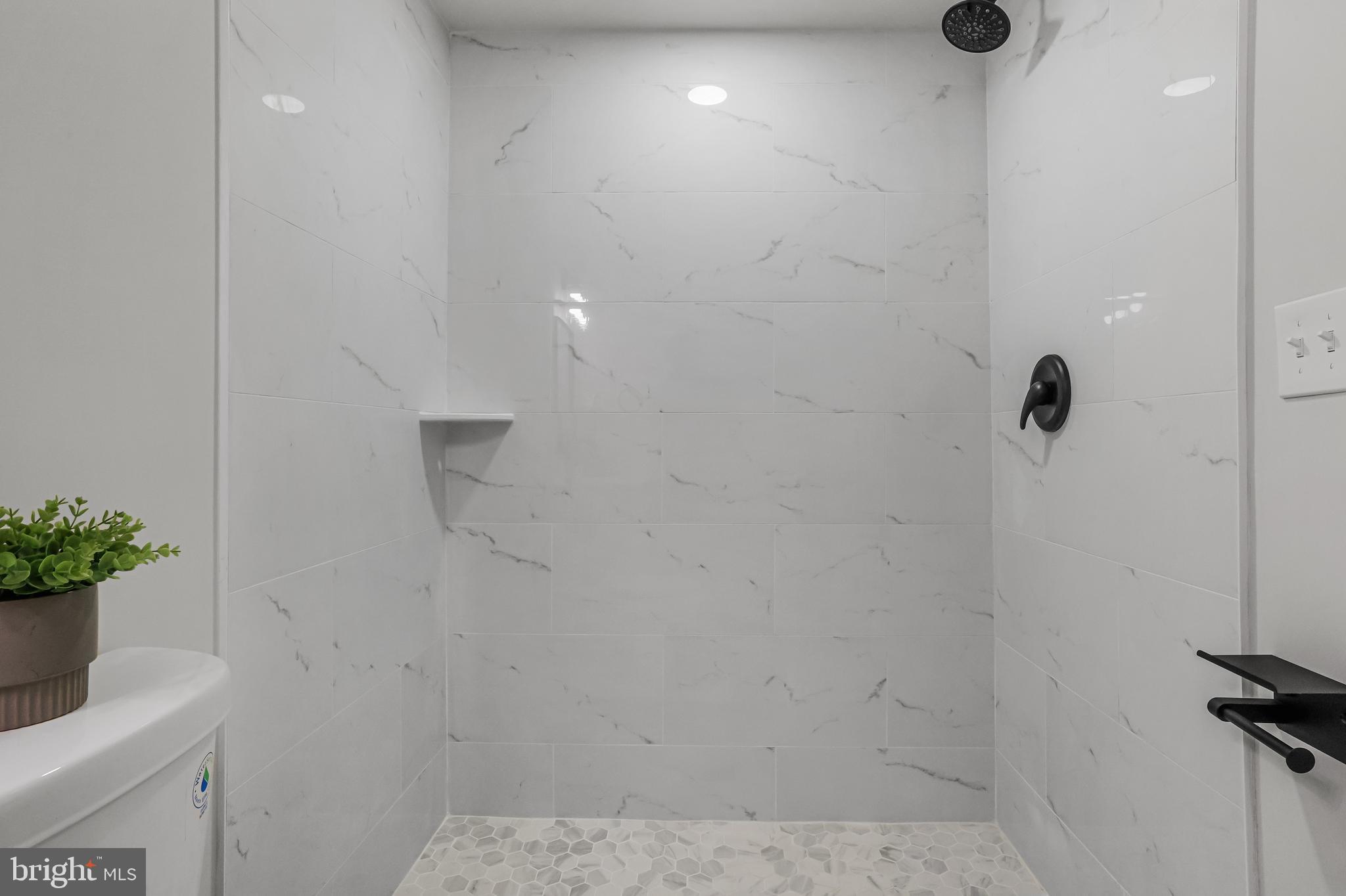 LANDSDOWNE - Residential