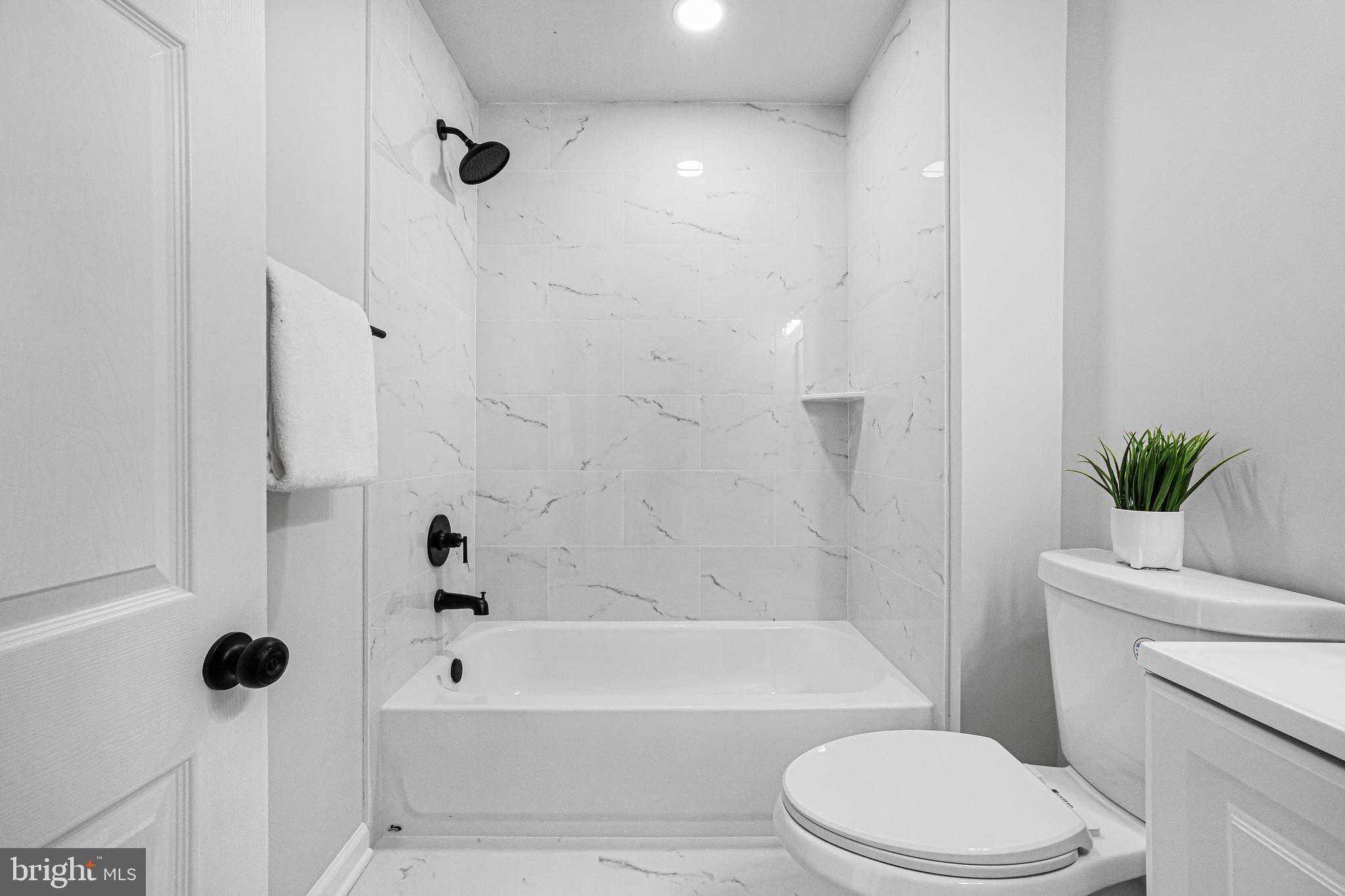 LANDSDOWNE - Residential