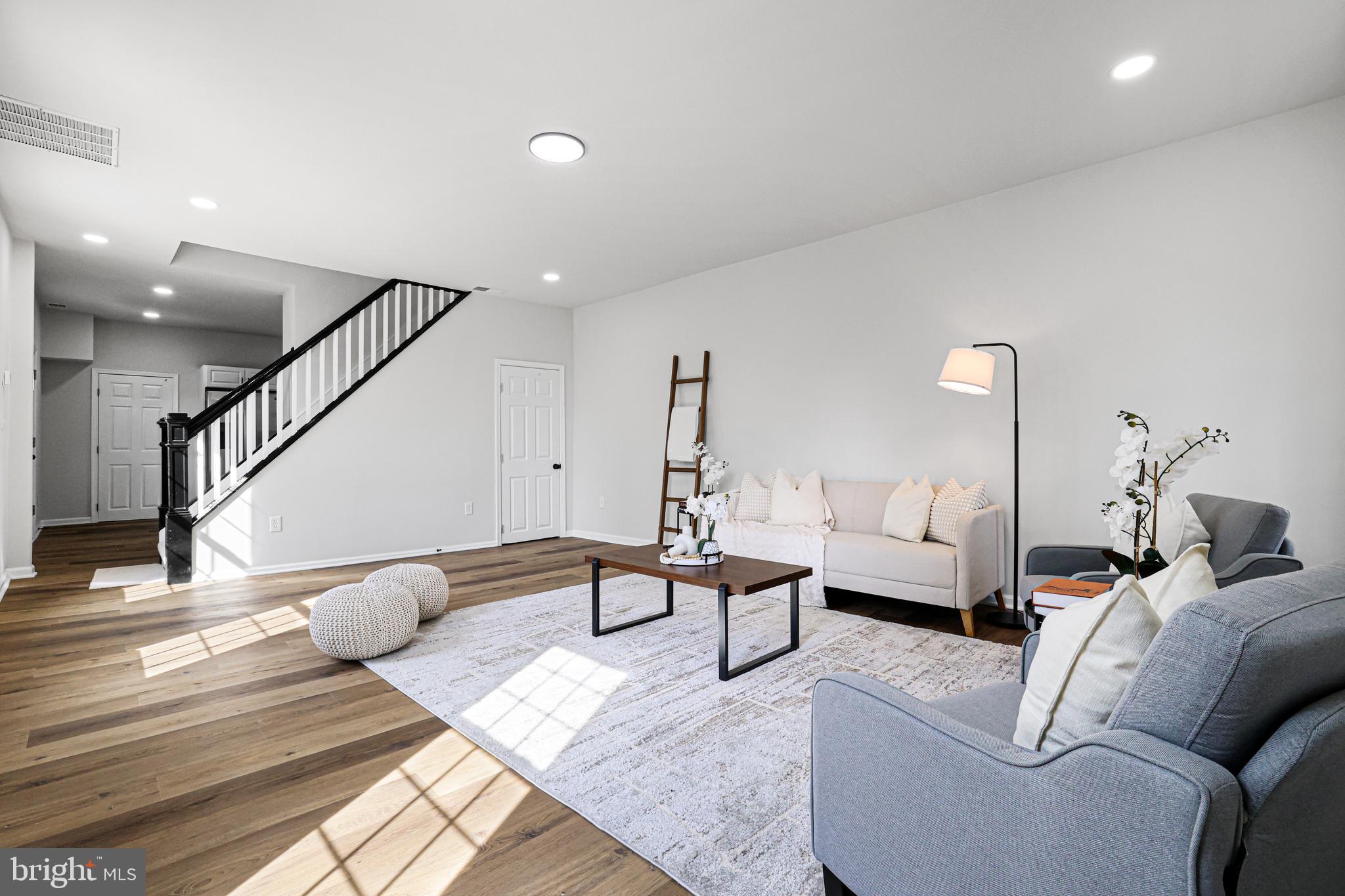 LANDSDOWNE - Residential