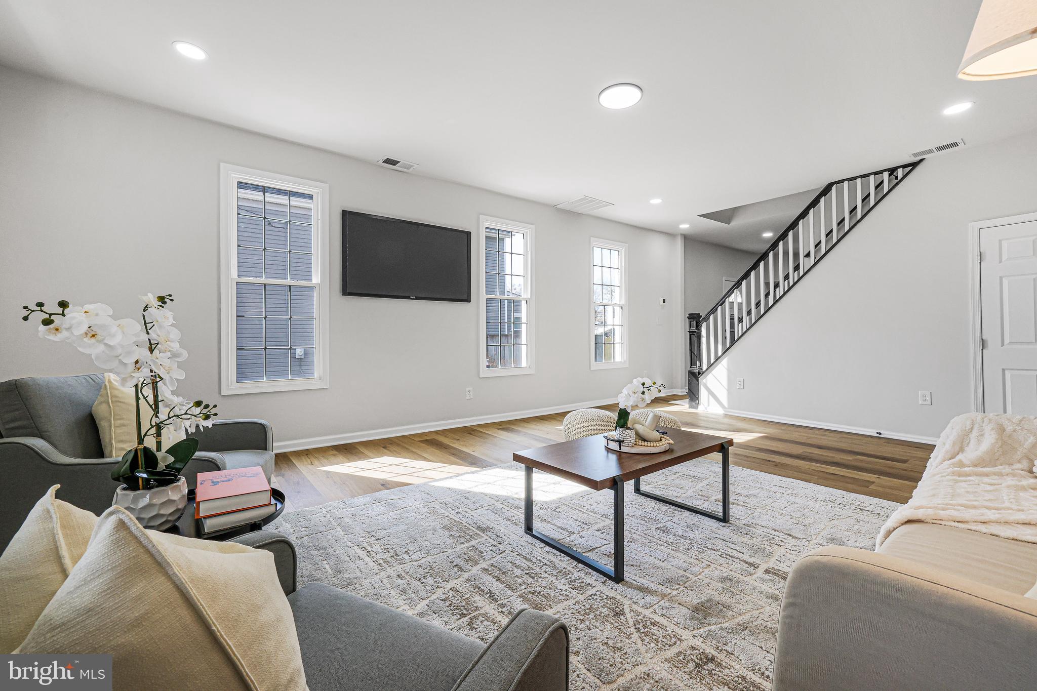 LANDSDOWNE - Residential