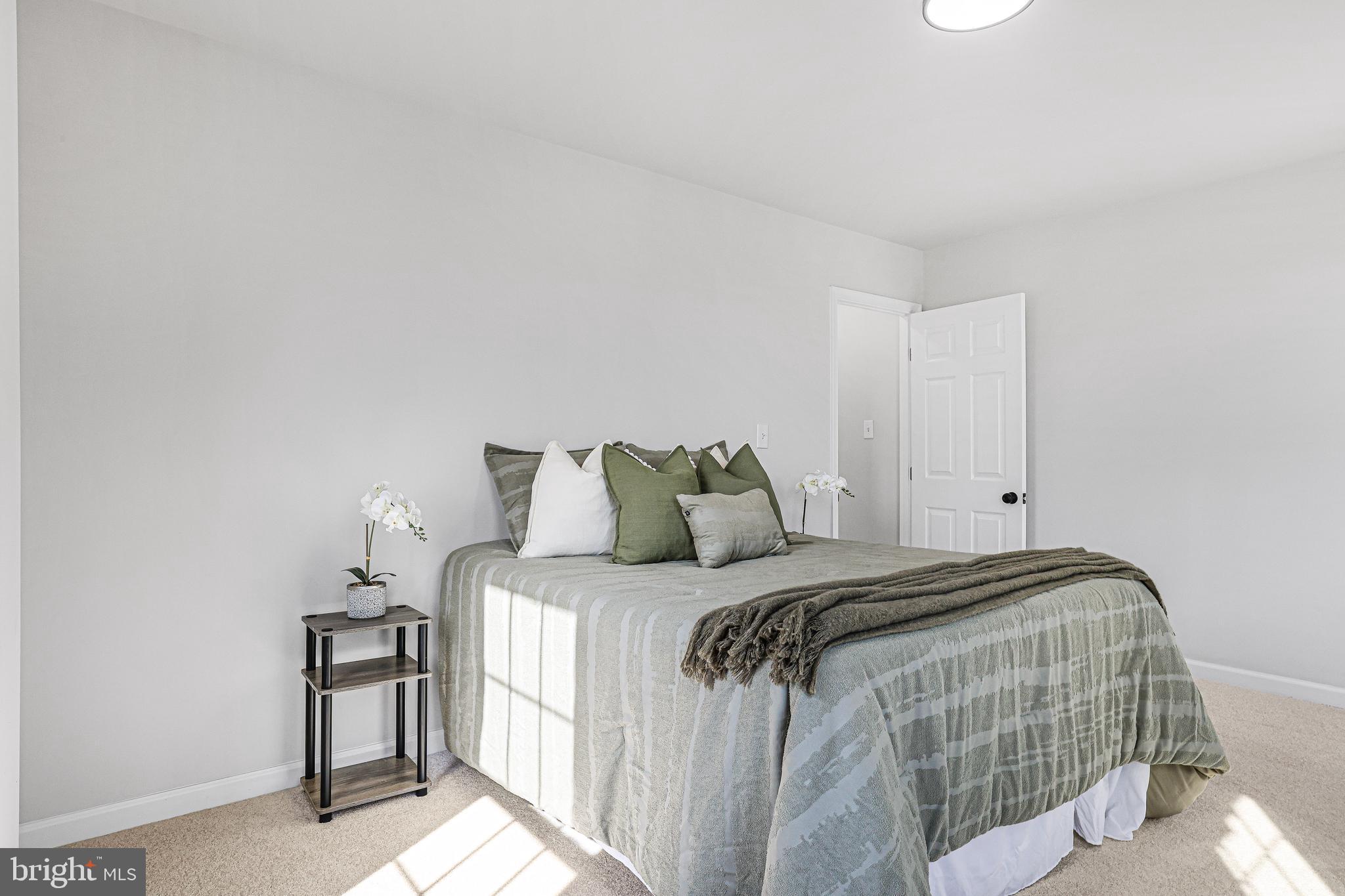 LANDSDOWNE - Residential