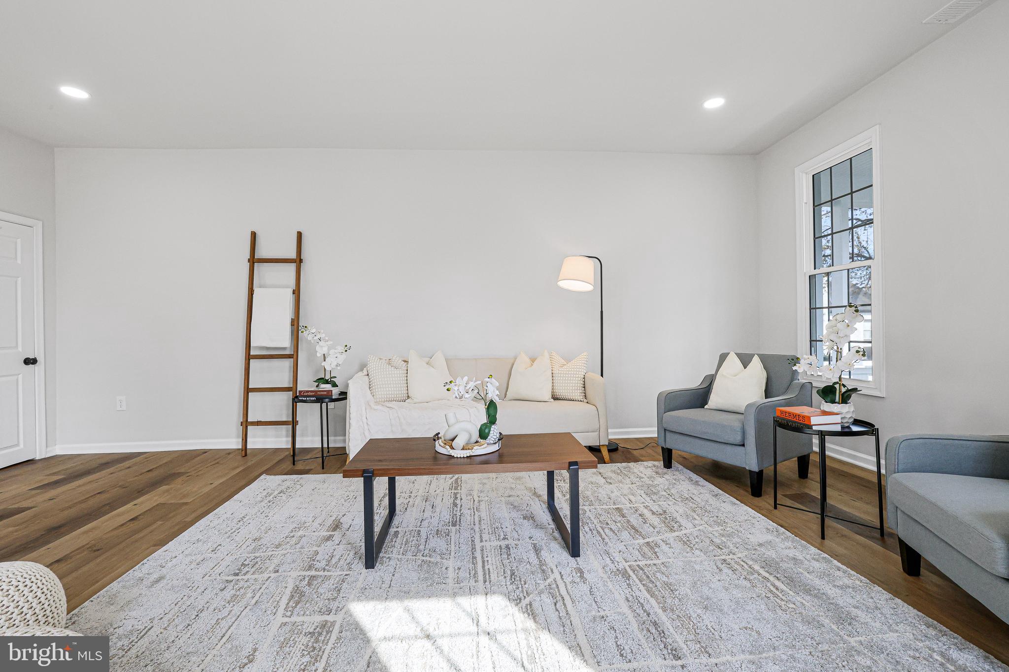 LANDSDOWNE - Residential