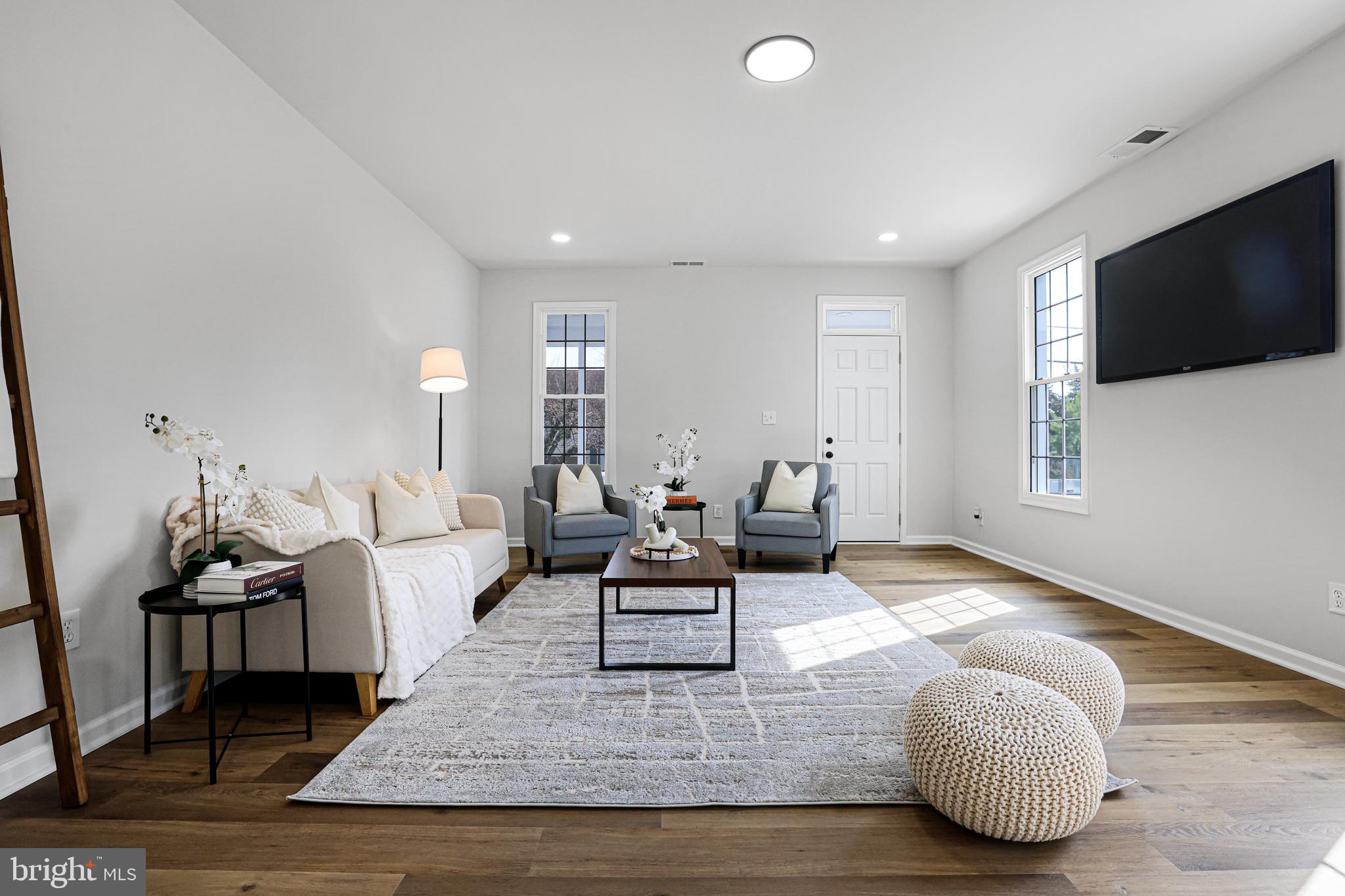 LANDSDOWNE - Residential