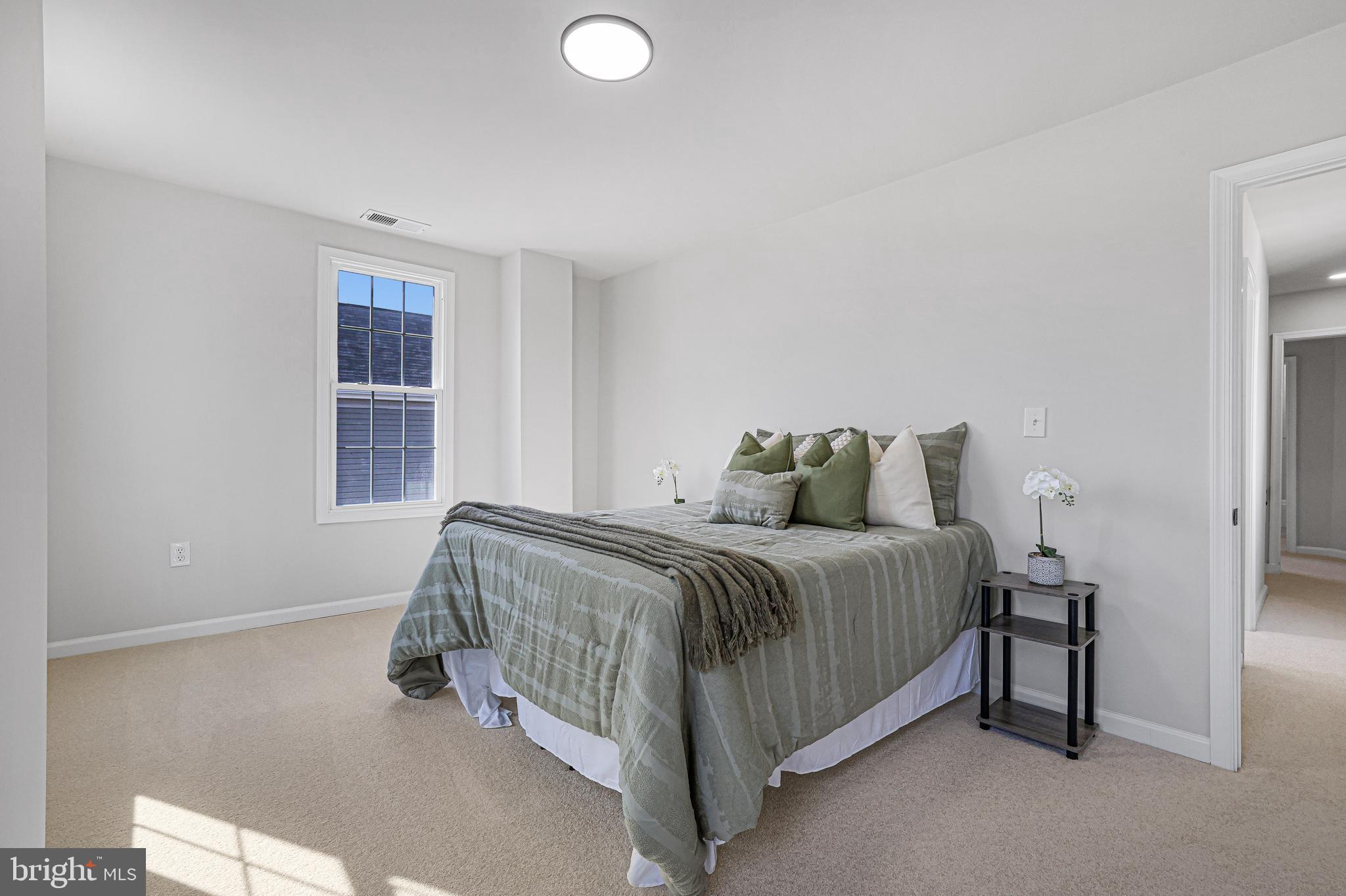 LANDSDOWNE - Residential