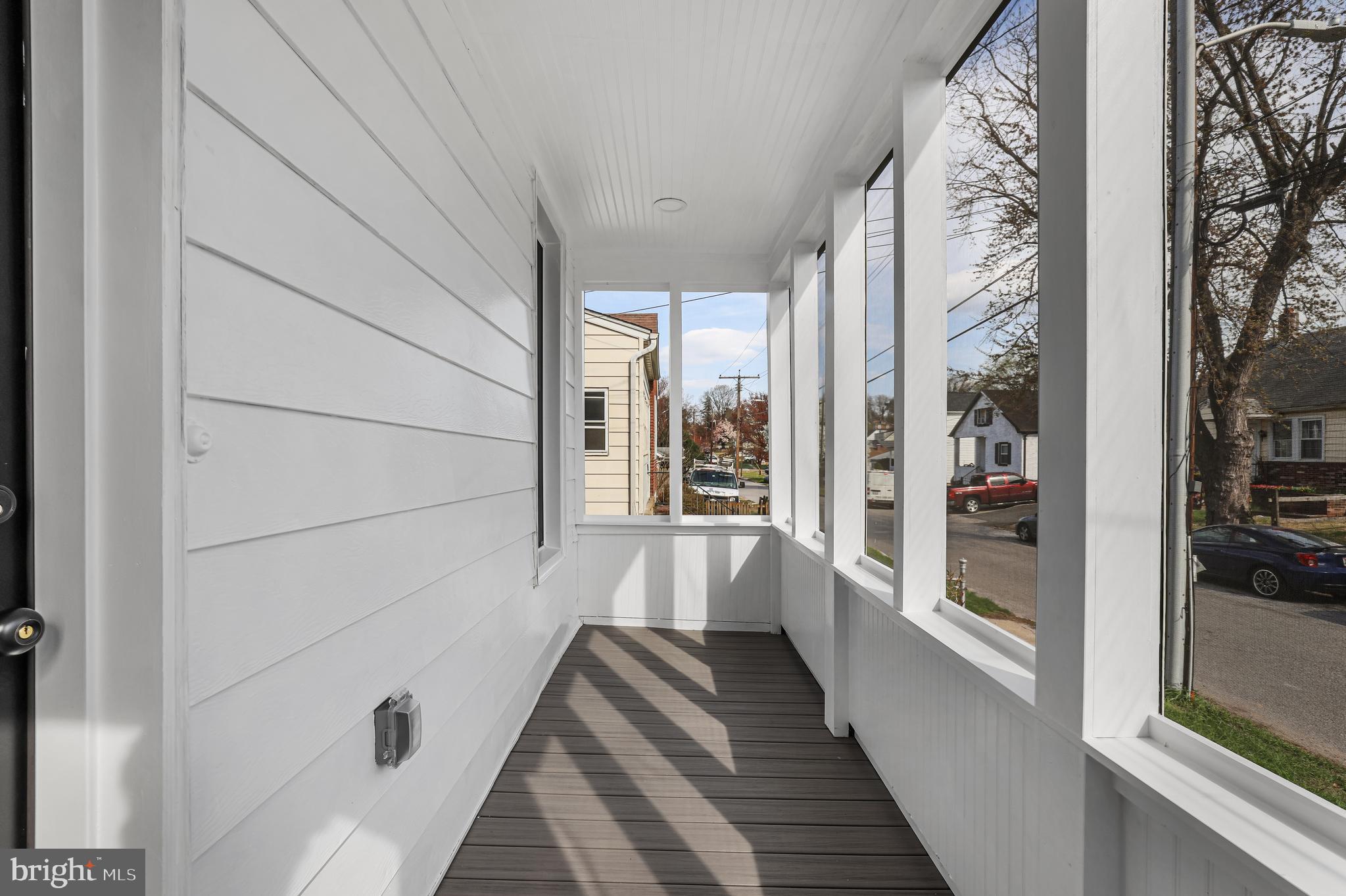 LANDSDOWNE - Residential