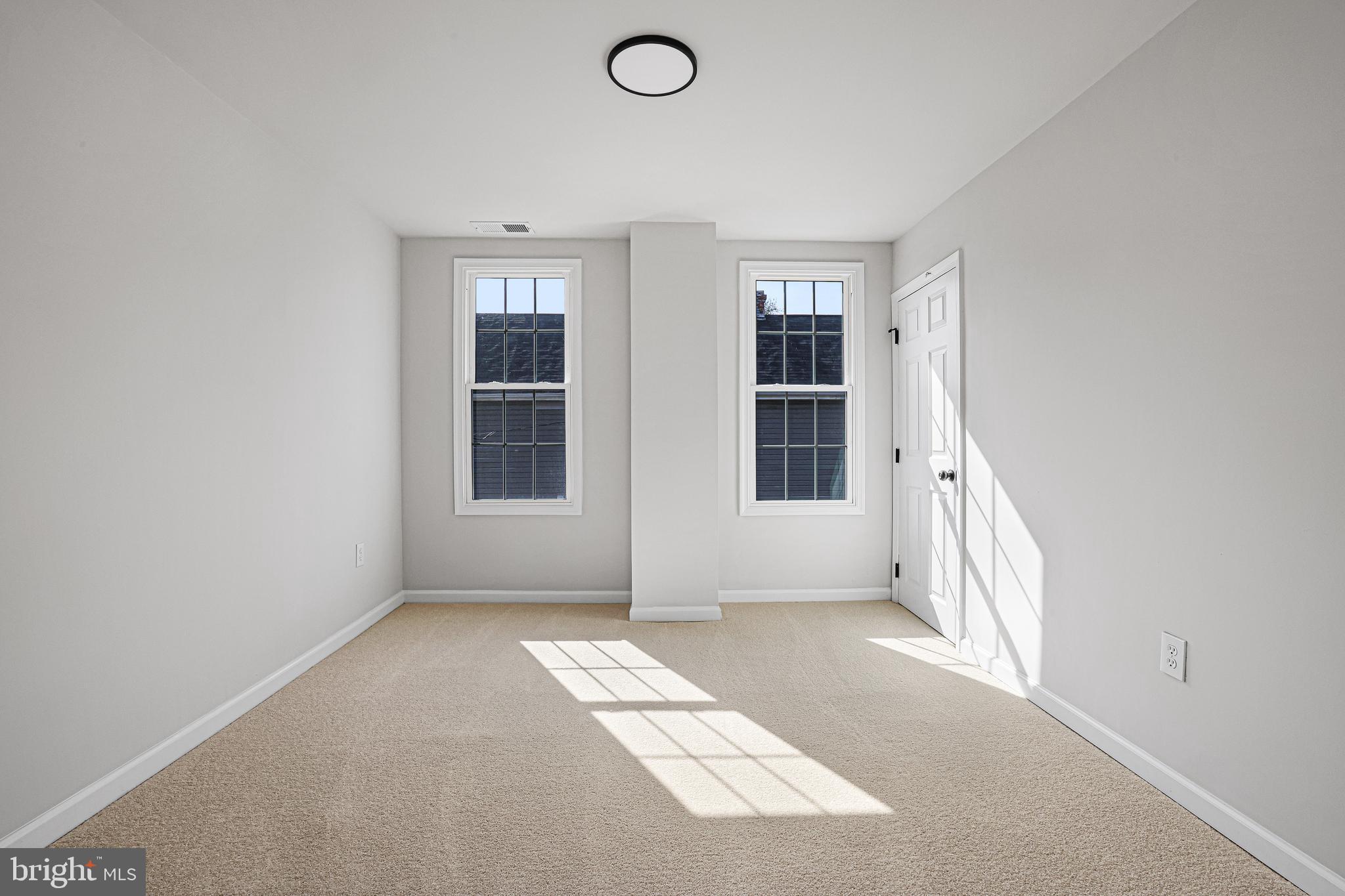 LANDSDOWNE - Residential