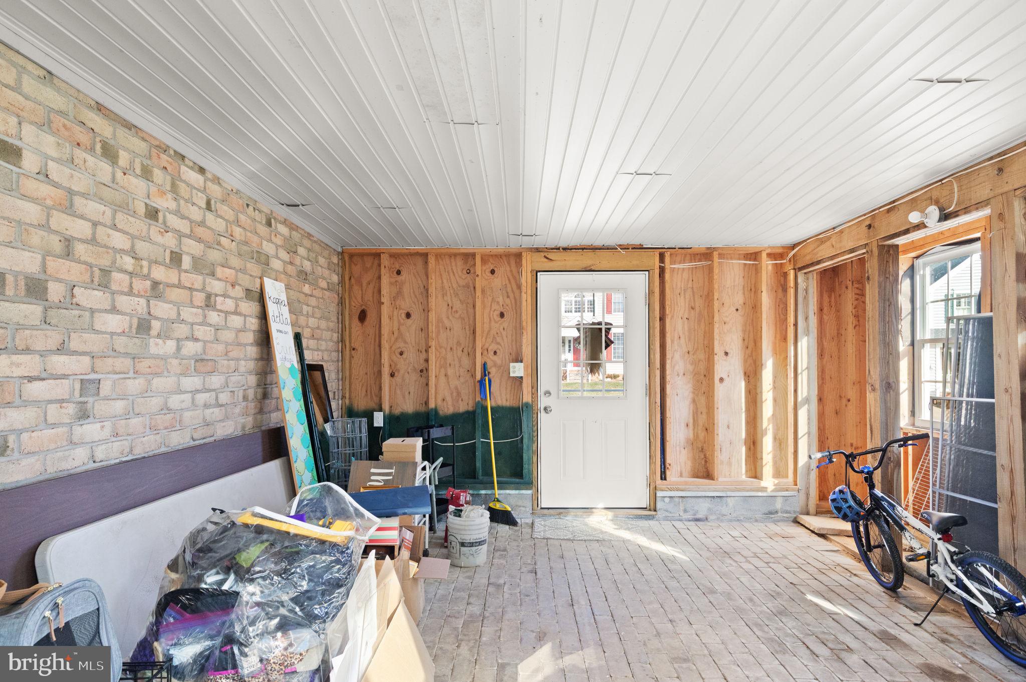 HUNTERS RUN - Residential