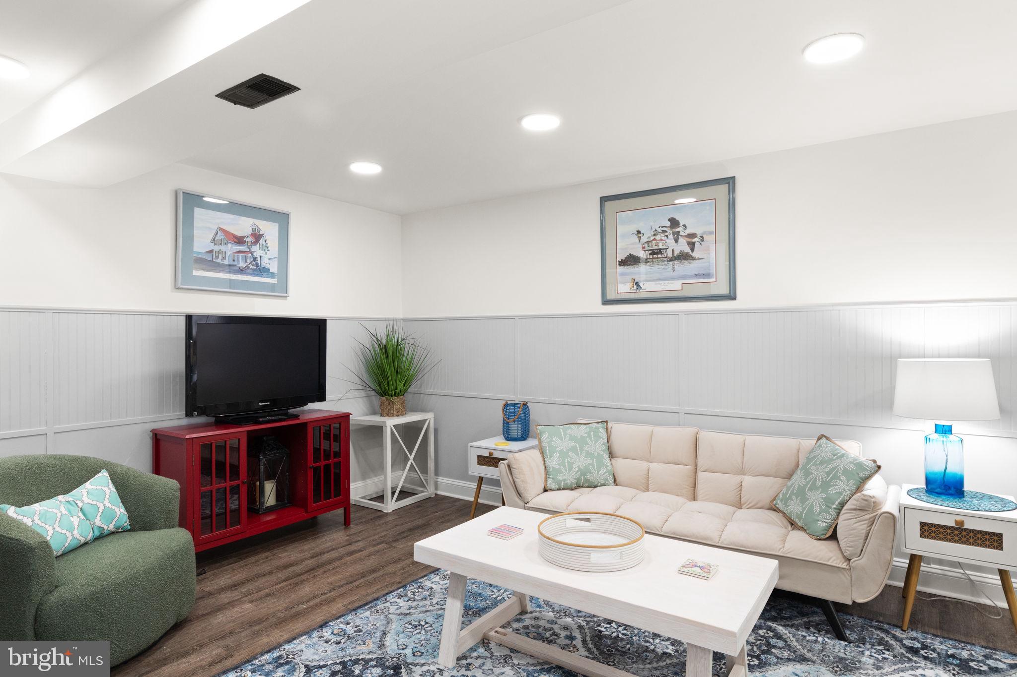 HUNTERS RUN - Residential