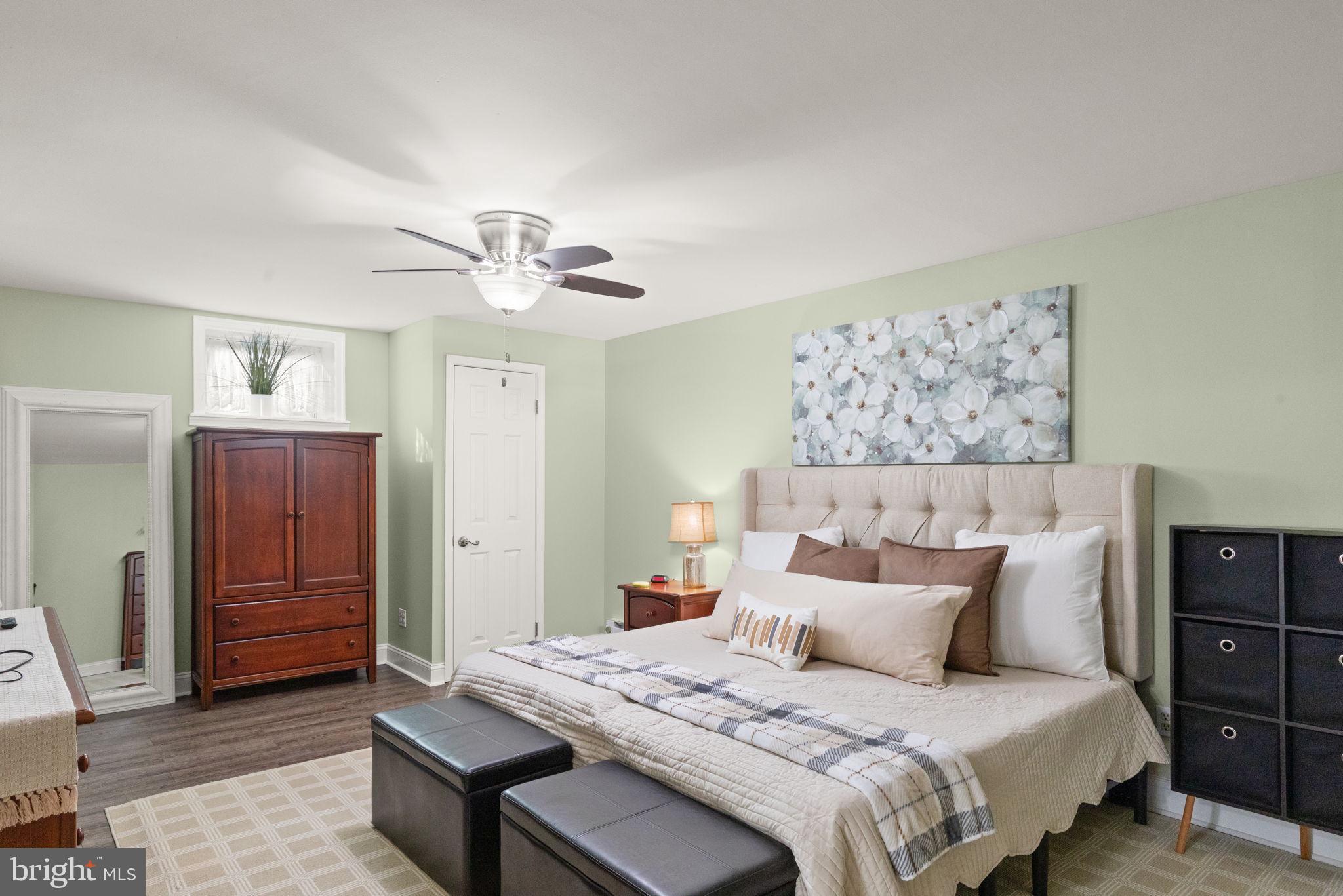 HUNTERS RUN - Residential