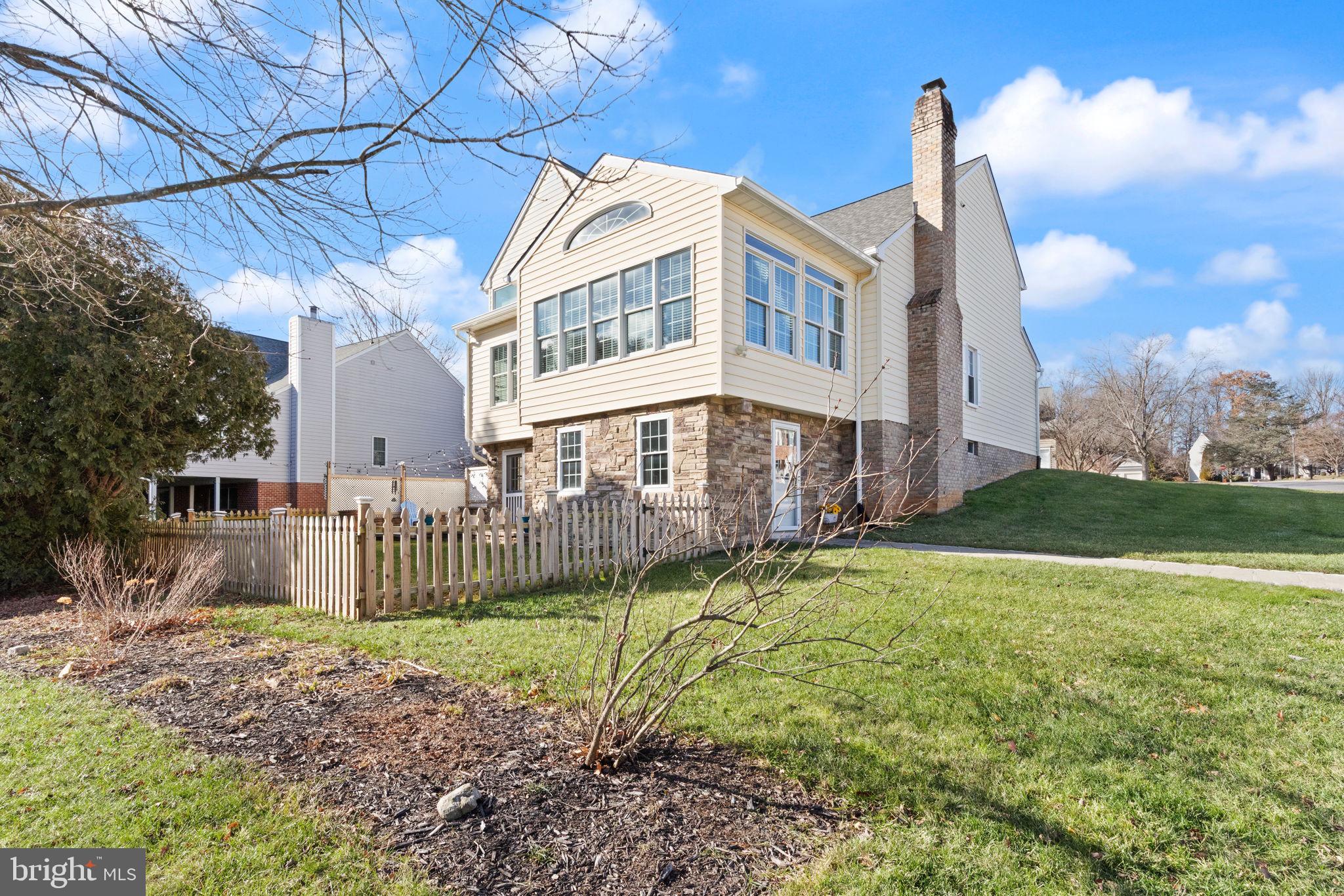 HUNTERS RUN - Residential