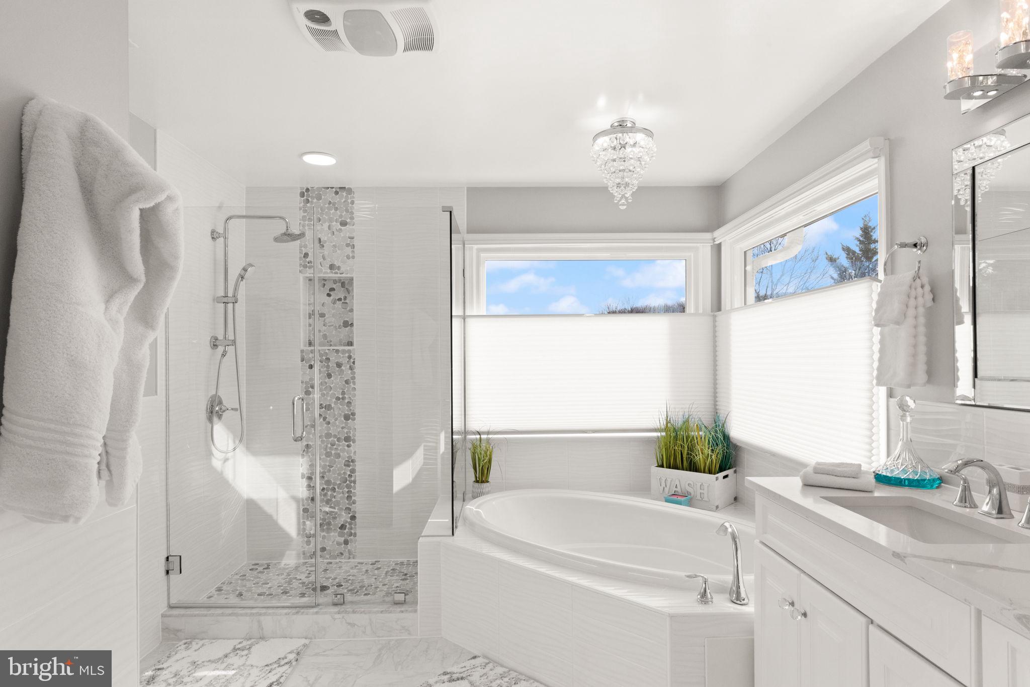 HUNTERS RUN - Residential