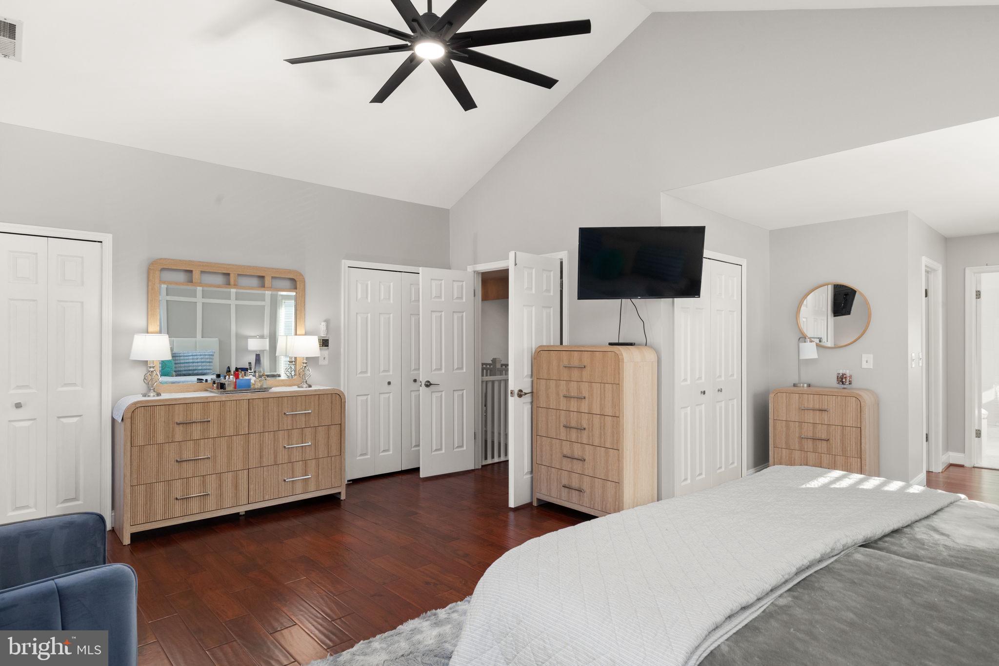 HUNTERS RUN - Residential