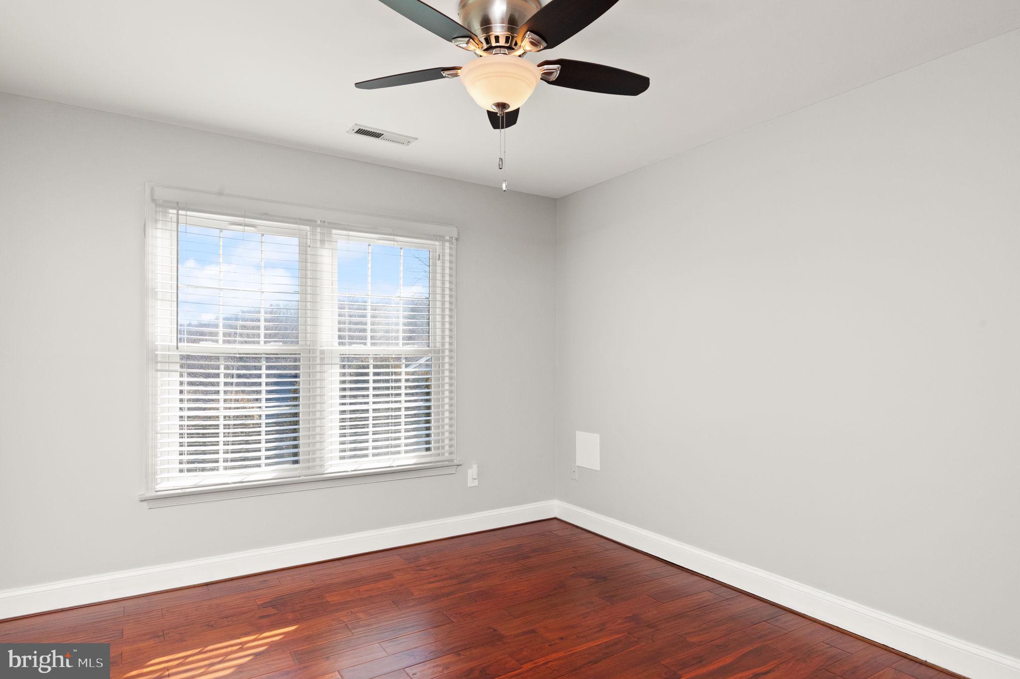 HUNTERS RUN - Residential