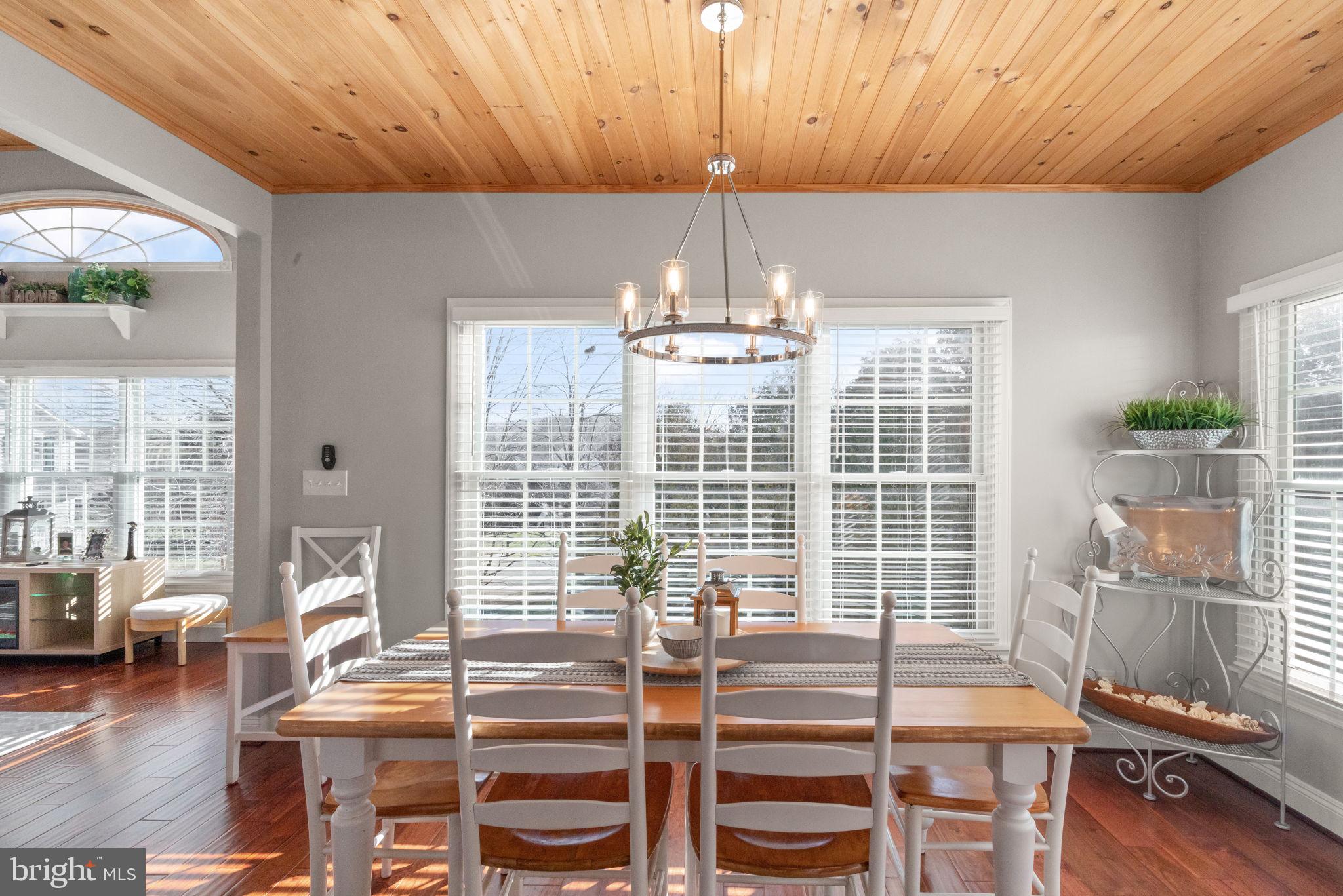 HUNTERS RUN - Residential