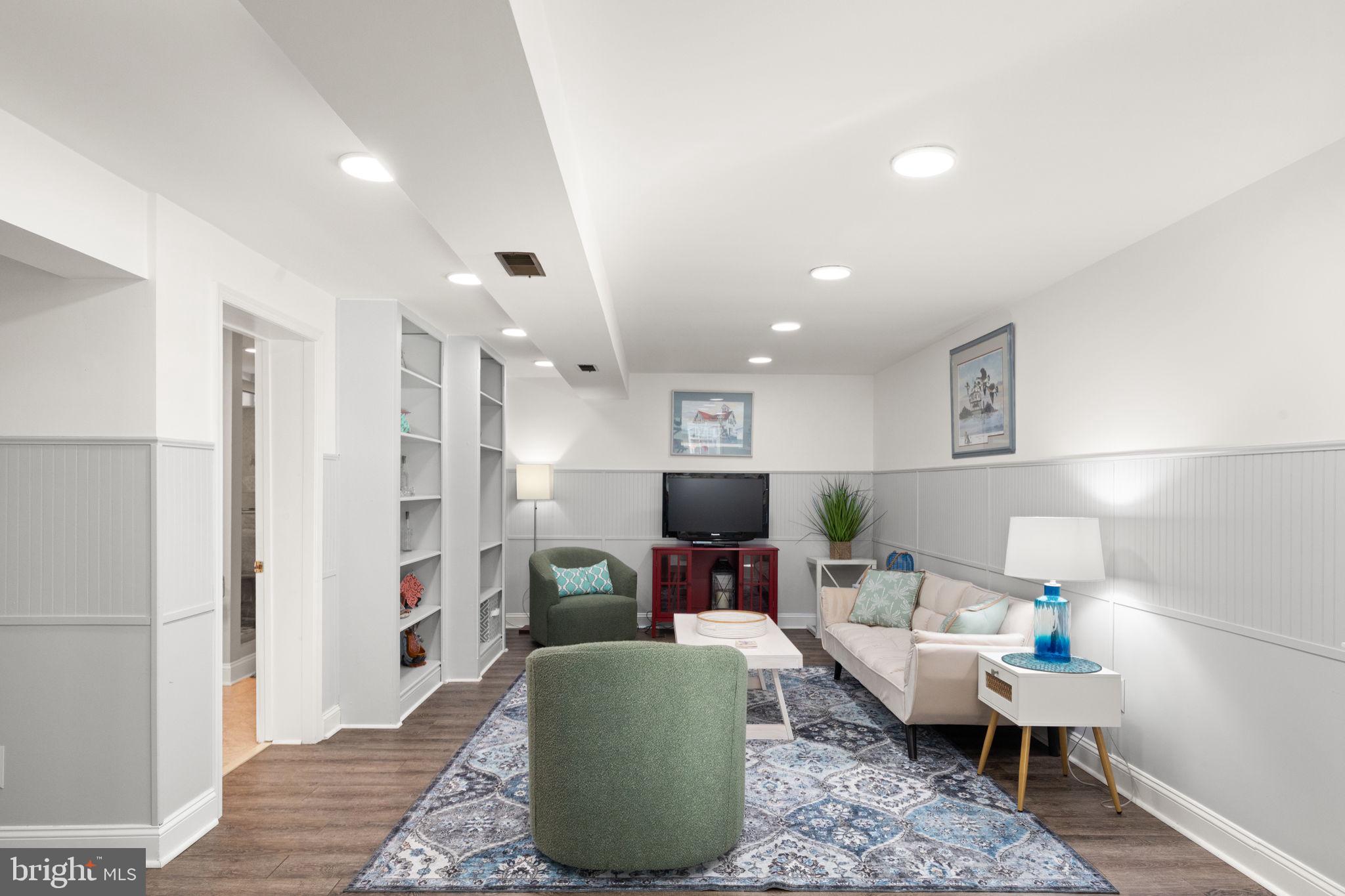 HUNTERS RUN - Residential