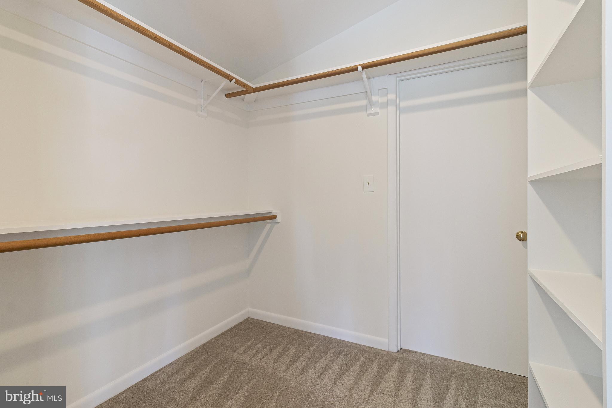 OVER LEE KNOLLS - Residential