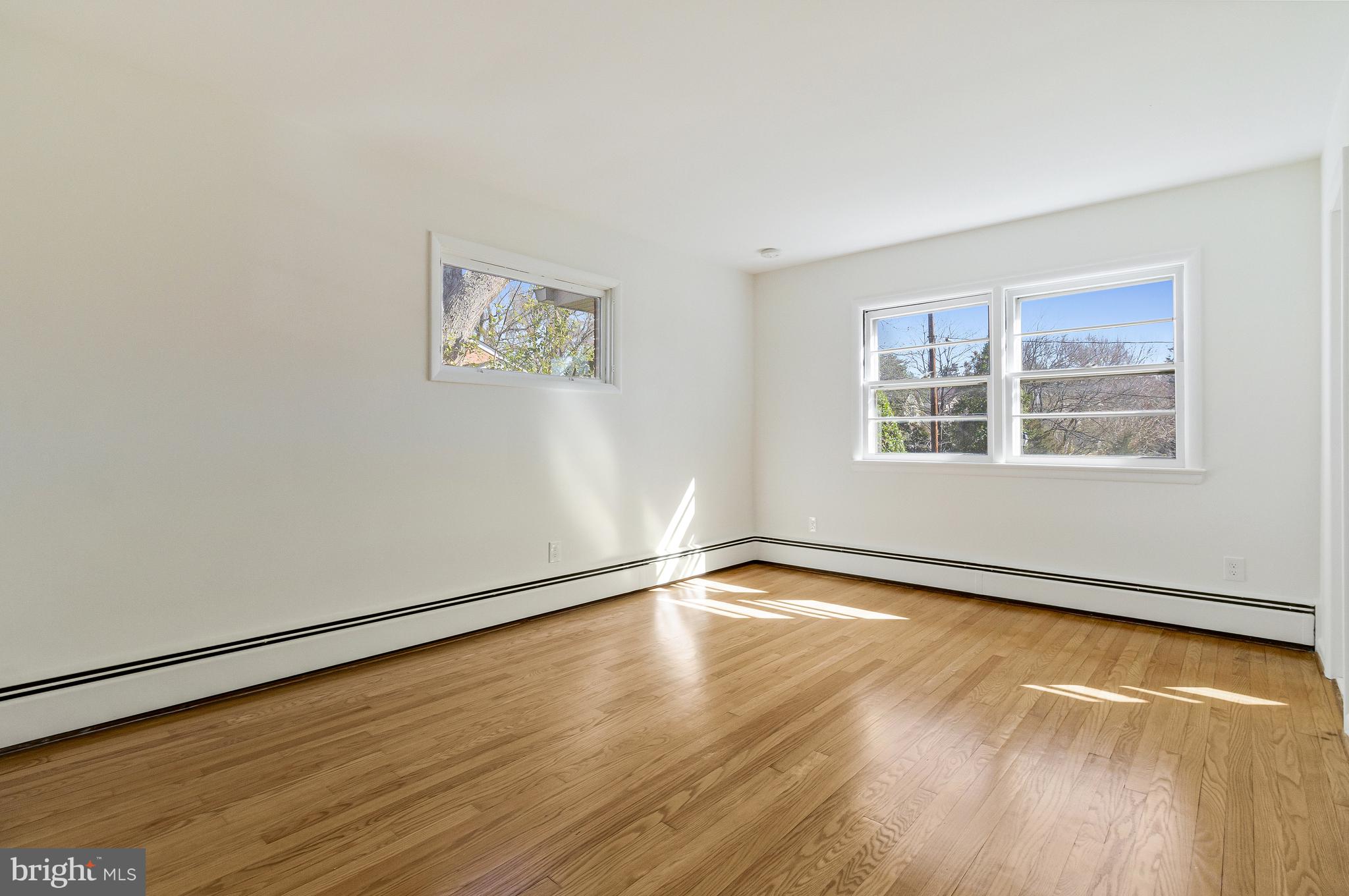 OVER LEE KNOLLS - Residential