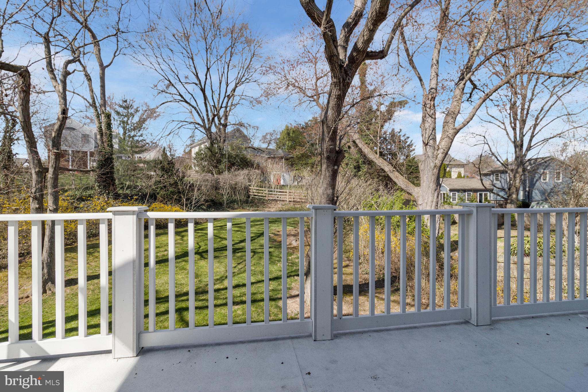 OVER LEE KNOLLS - Residential