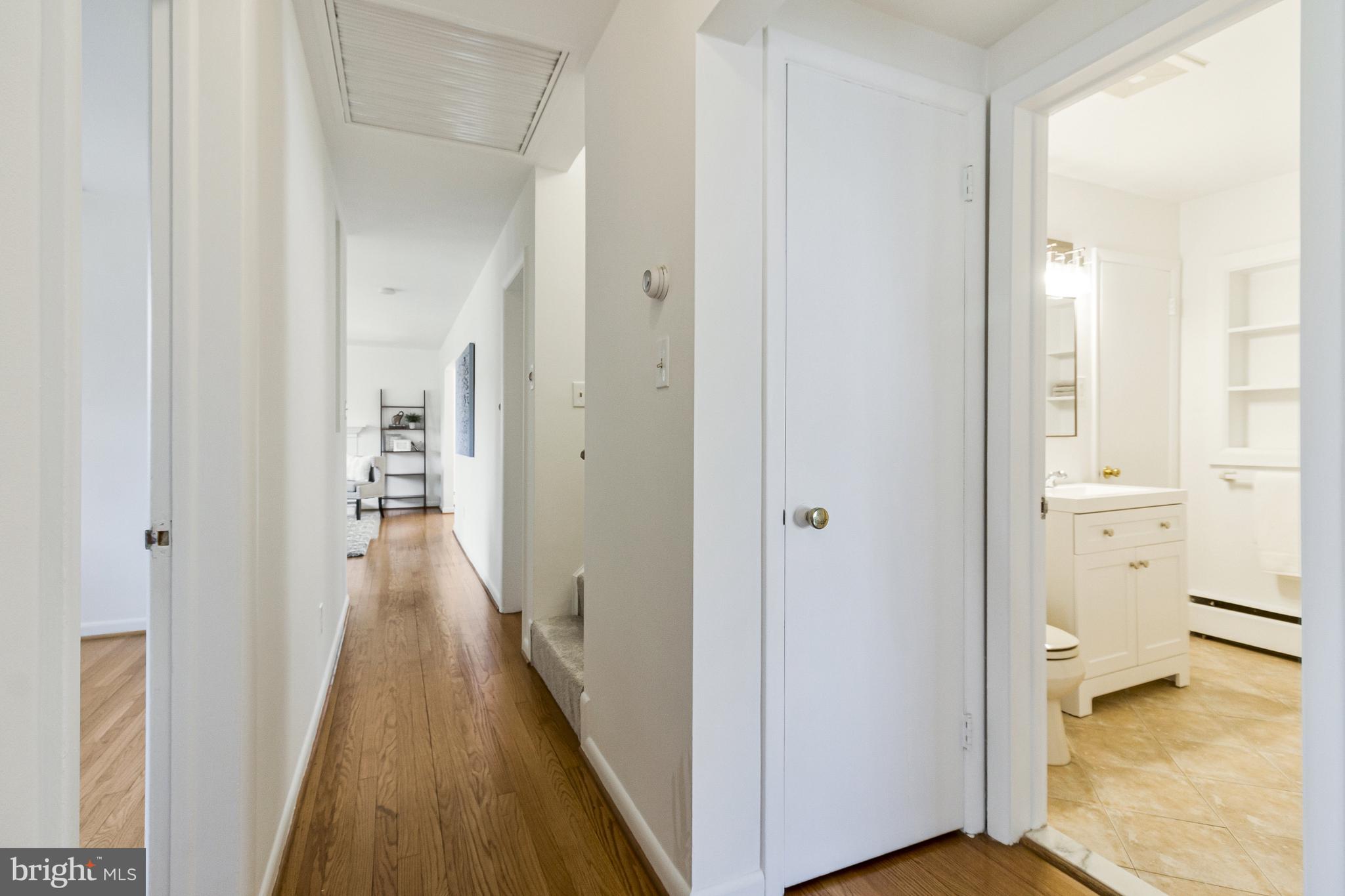 OVER LEE KNOLLS - Residential