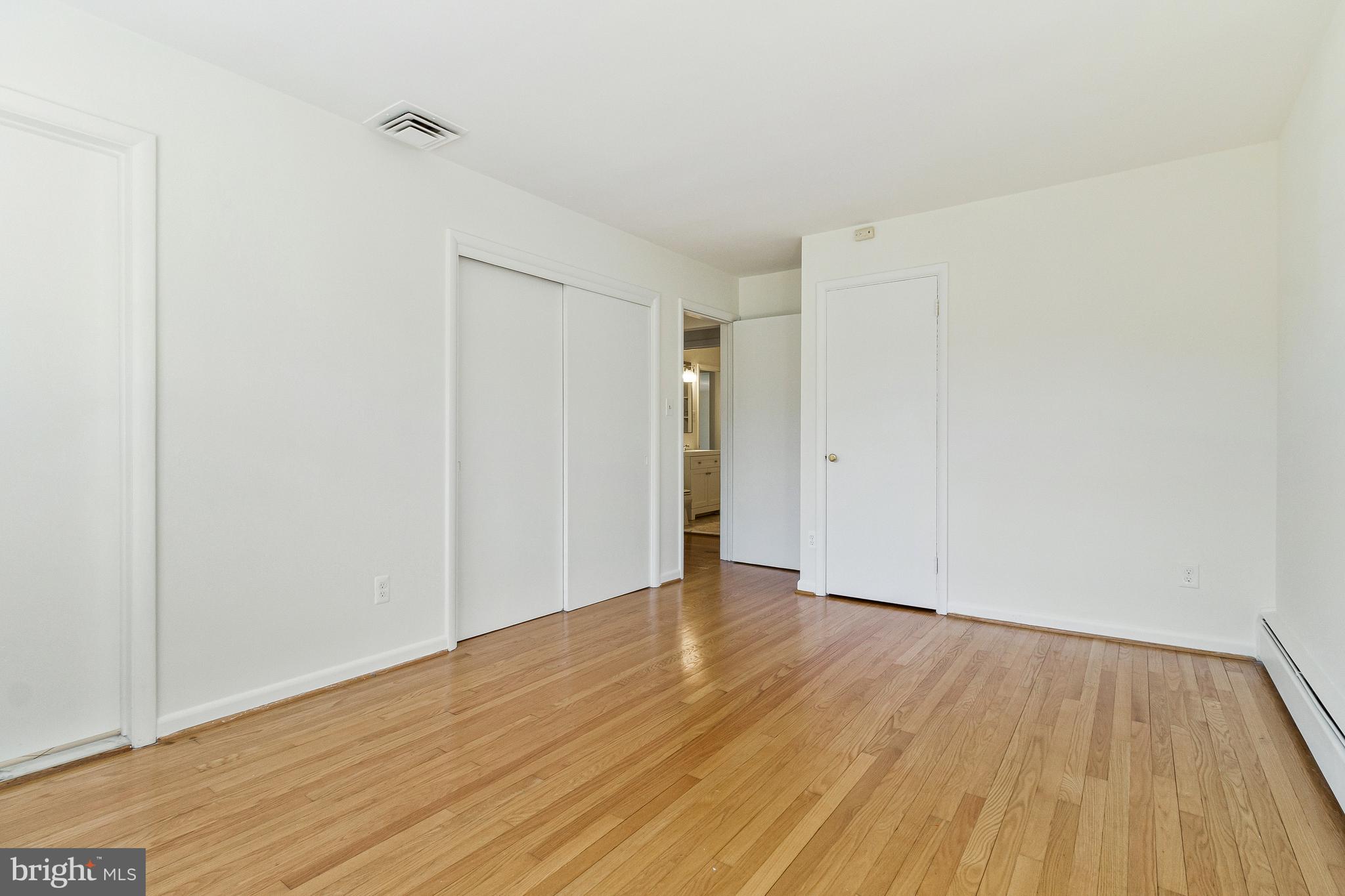 OVER LEE KNOLLS - Residential