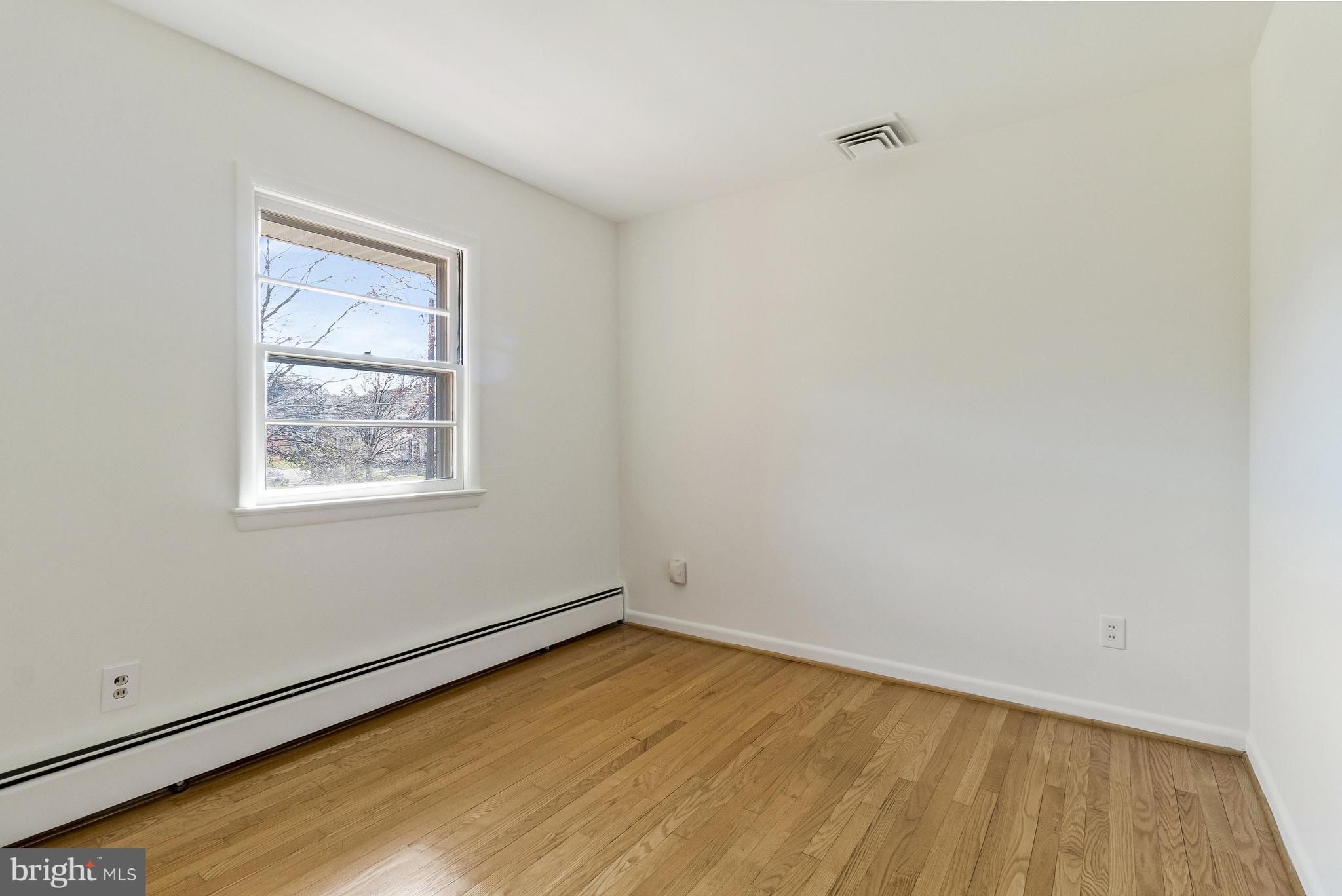 OVER LEE KNOLLS - Residential