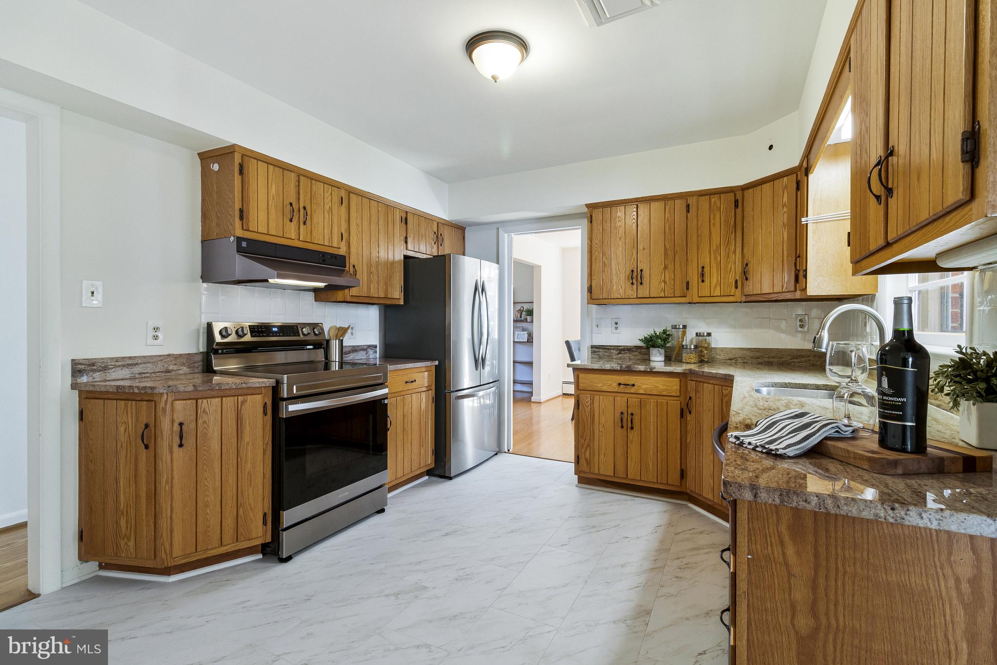 OVER LEE KNOLLS - Residential