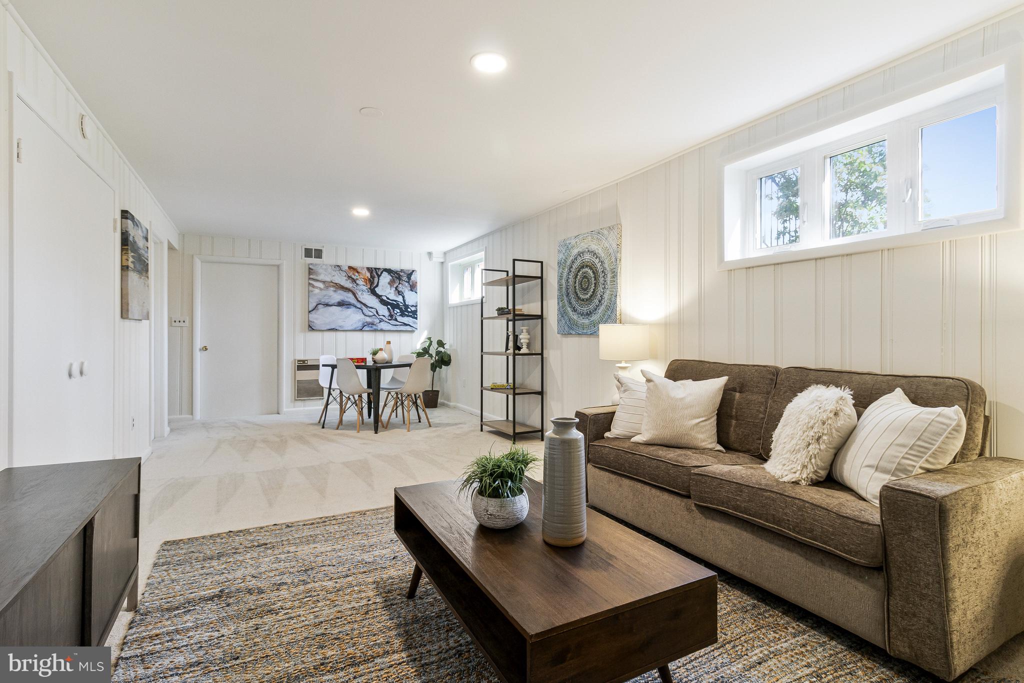 OVER LEE KNOLLS - Residential