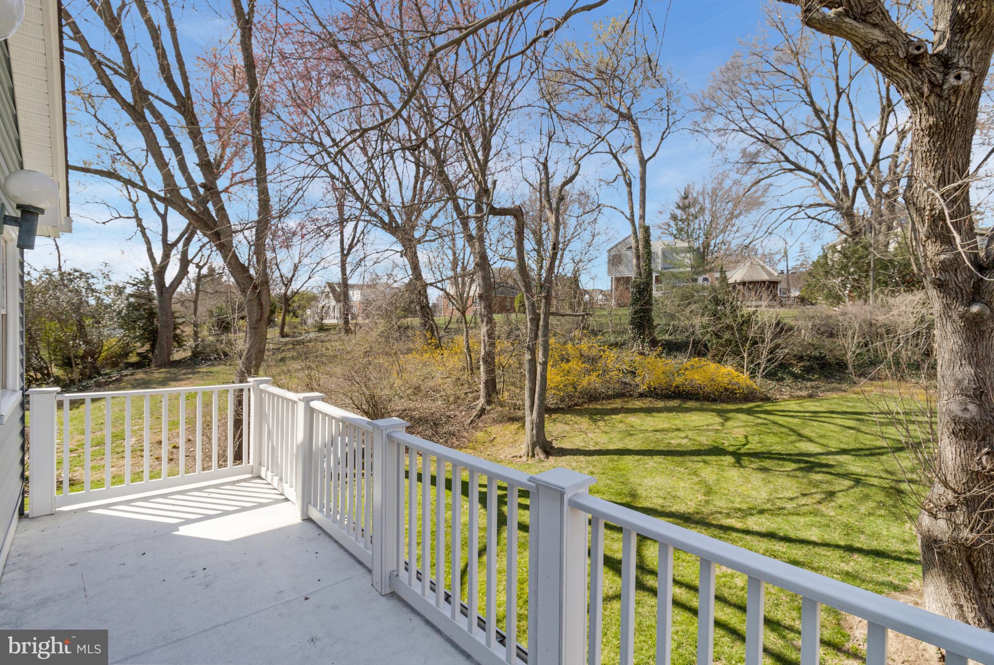 OVER LEE KNOLLS - Residential