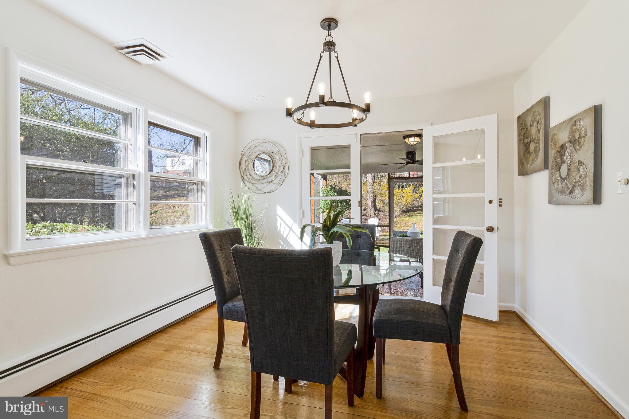 OVER LEE KNOLLS - Residential