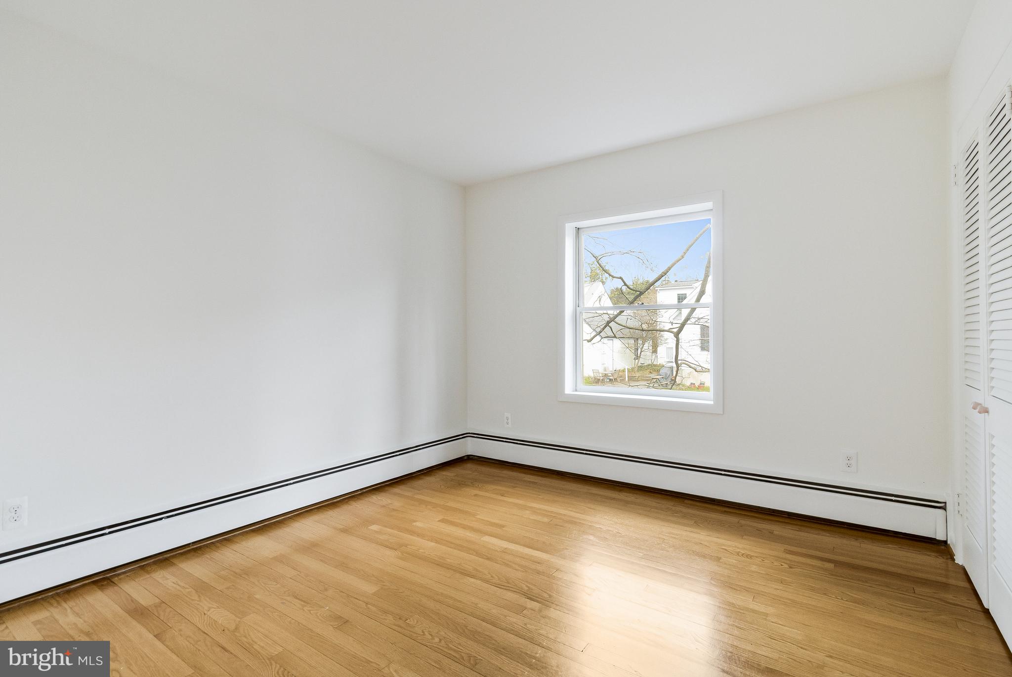 OVER LEE KNOLLS - Residential