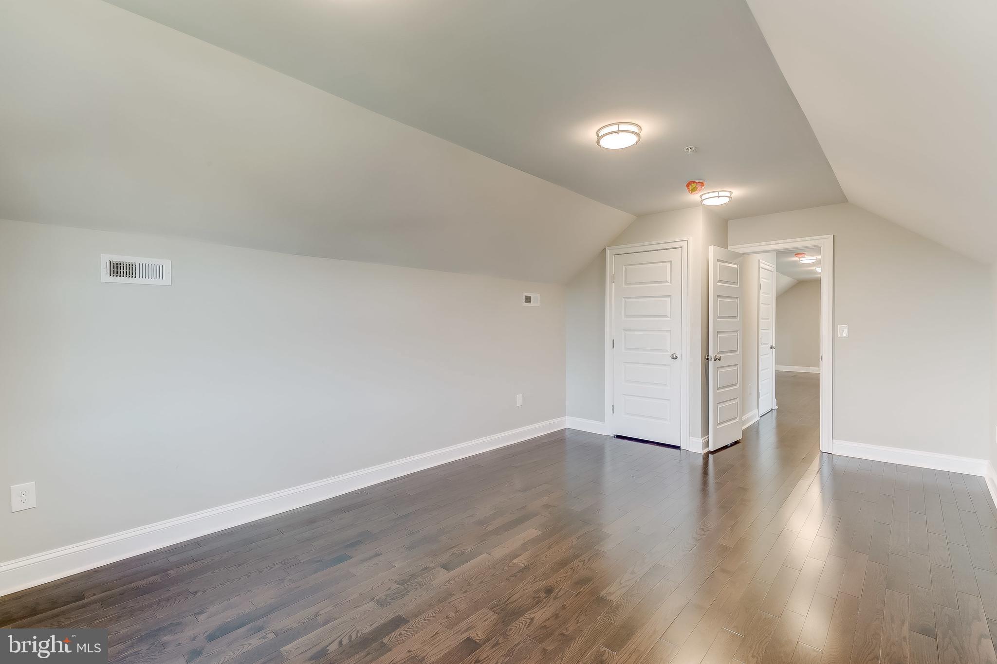 BOWLEYS QUARTERS - Residential