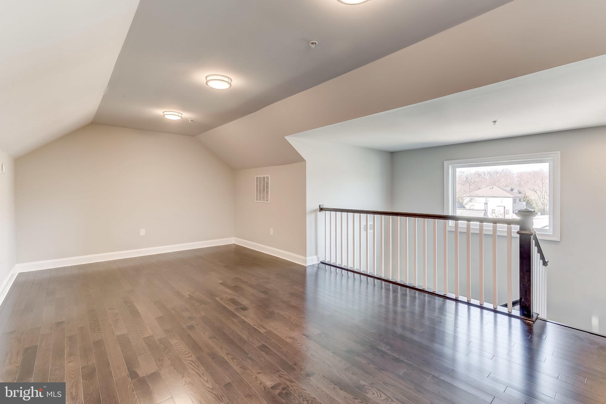 BOWLEYS QUARTERS - Residential