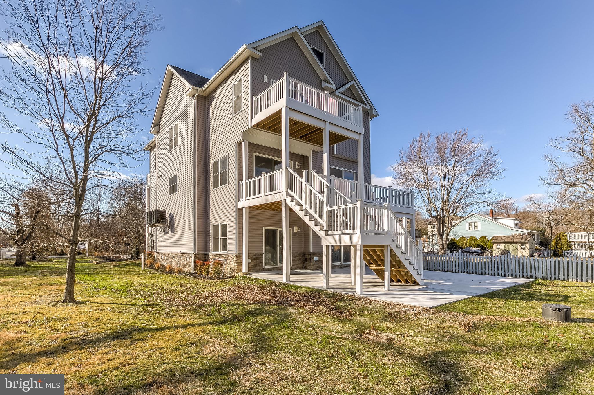 BOWLEYS QUARTERS - Residential