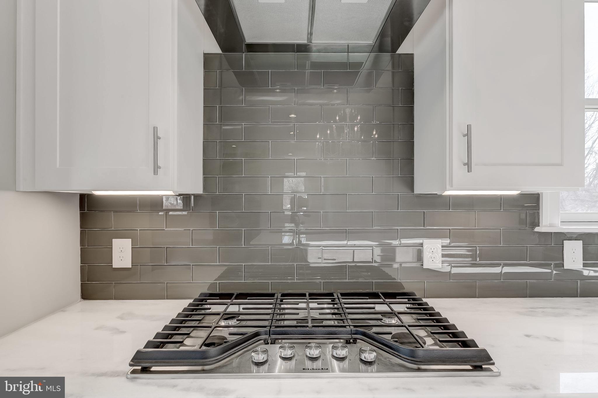 BOWLEYS QUARTERS - Residential