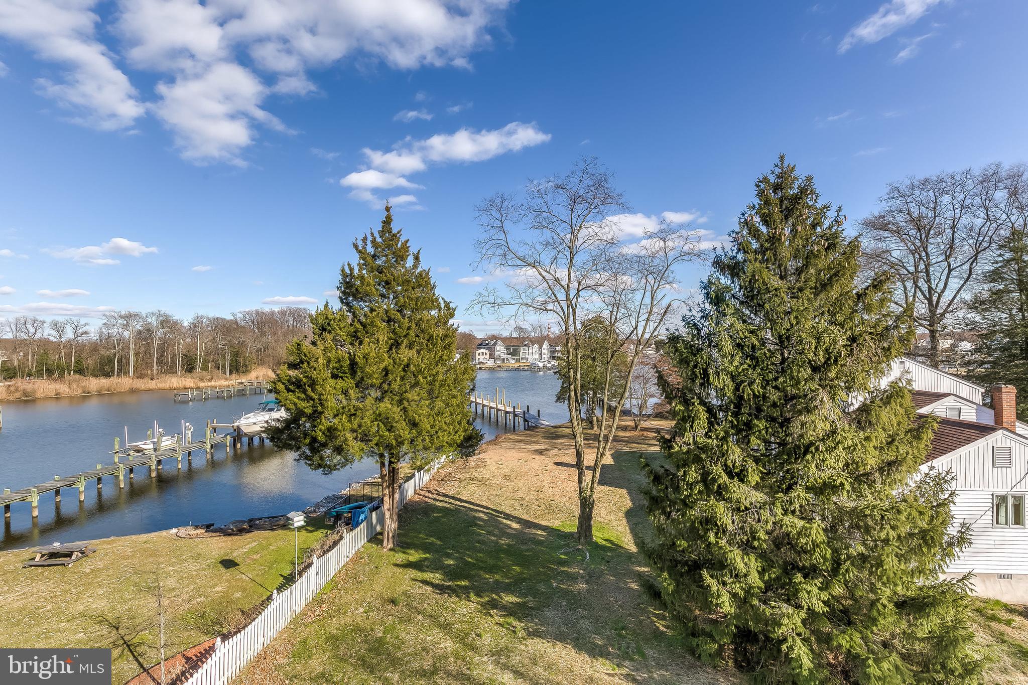 BOWLEYS QUARTERS - Residential