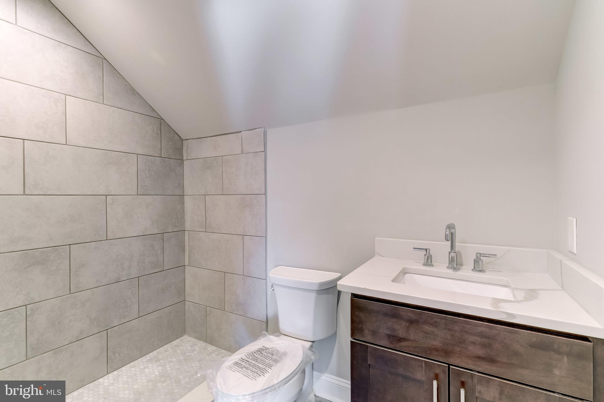 BOWLEYS QUARTERS - Residential