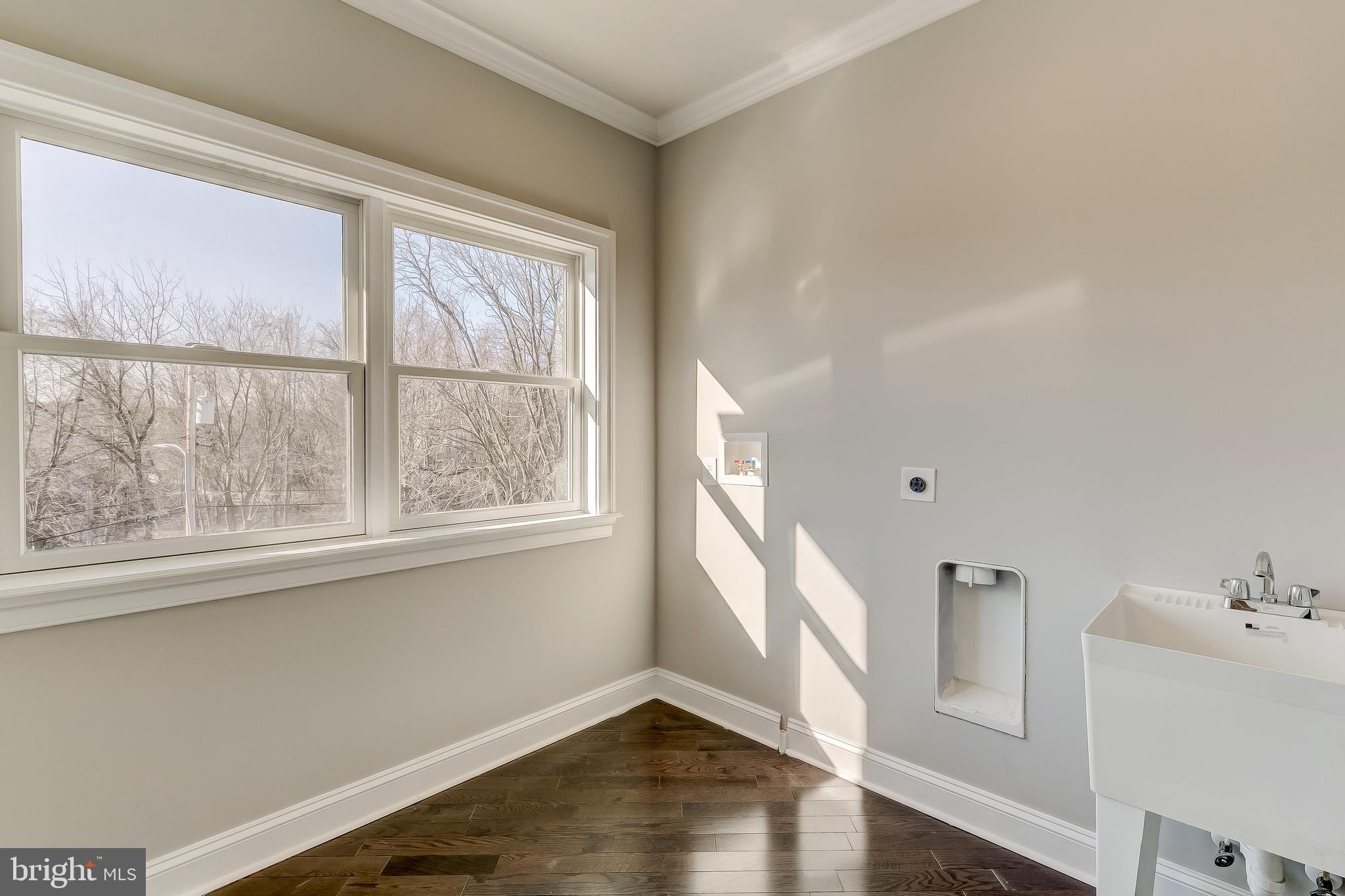 BOWLEYS QUARTERS - Residential