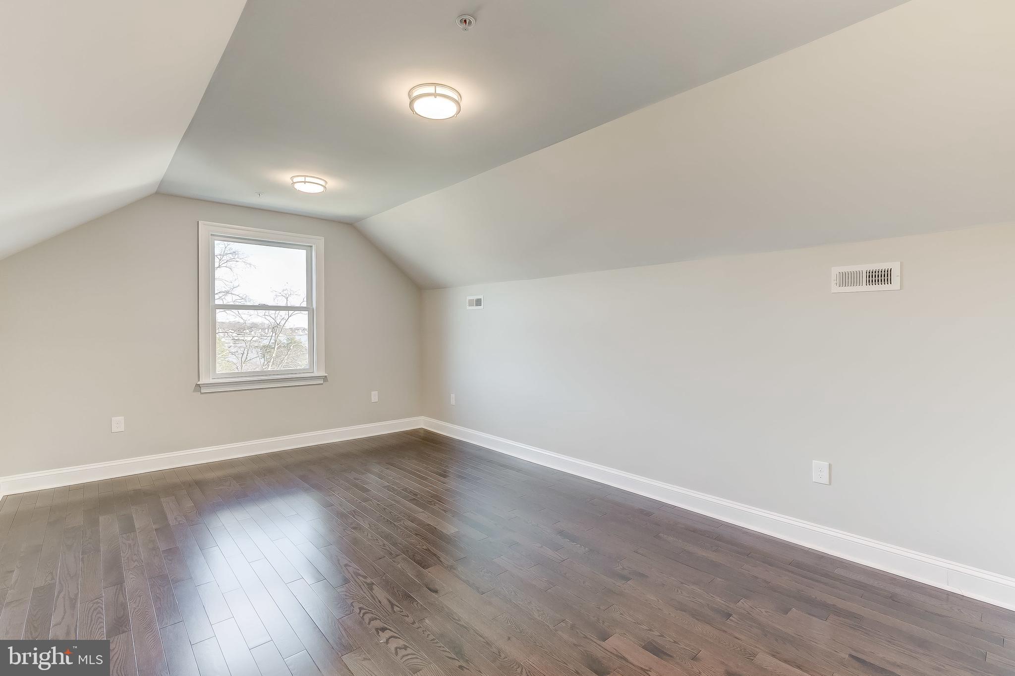 BOWLEYS QUARTERS - Residential