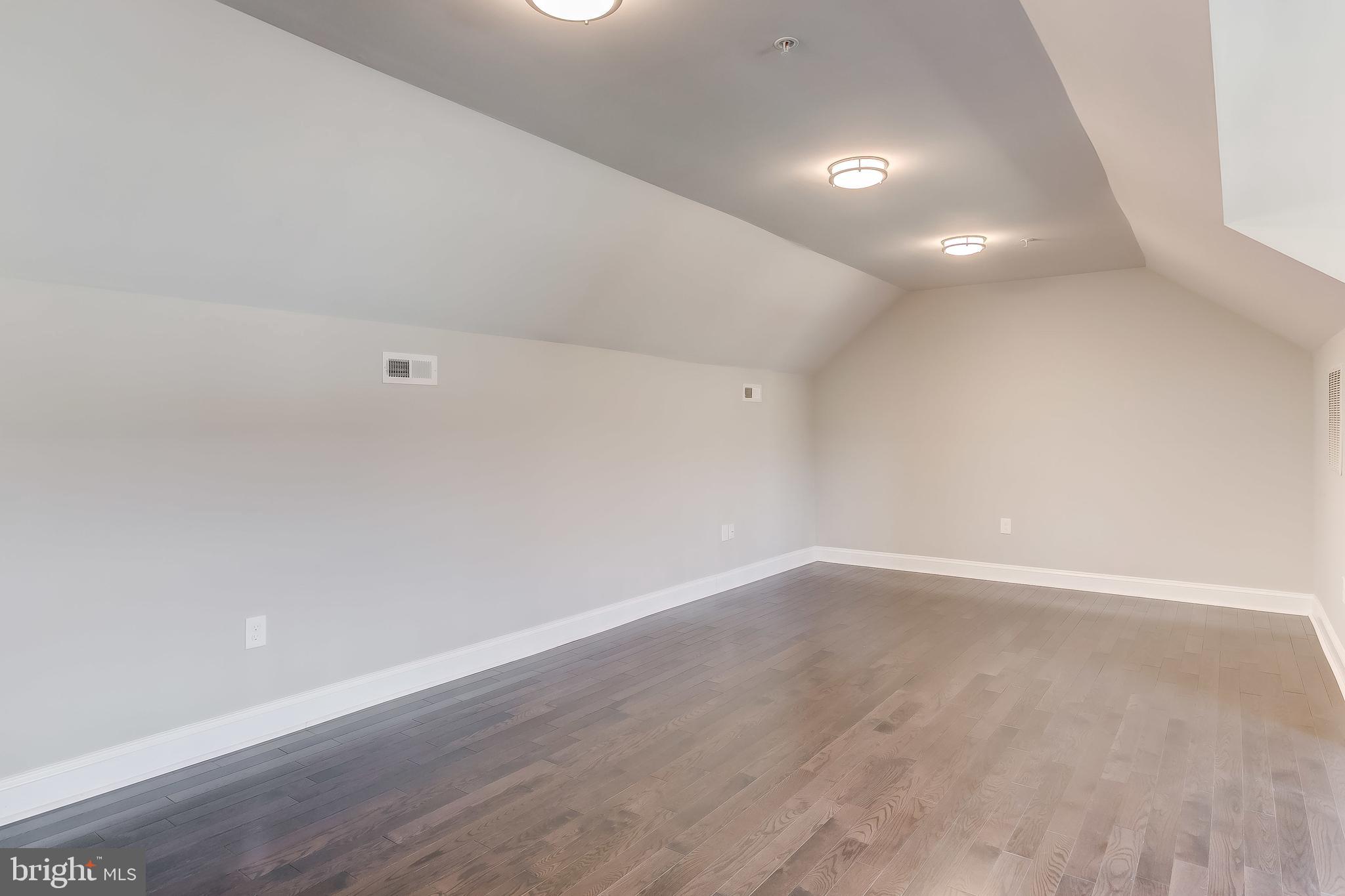 BOWLEYS QUARTERS - Residential