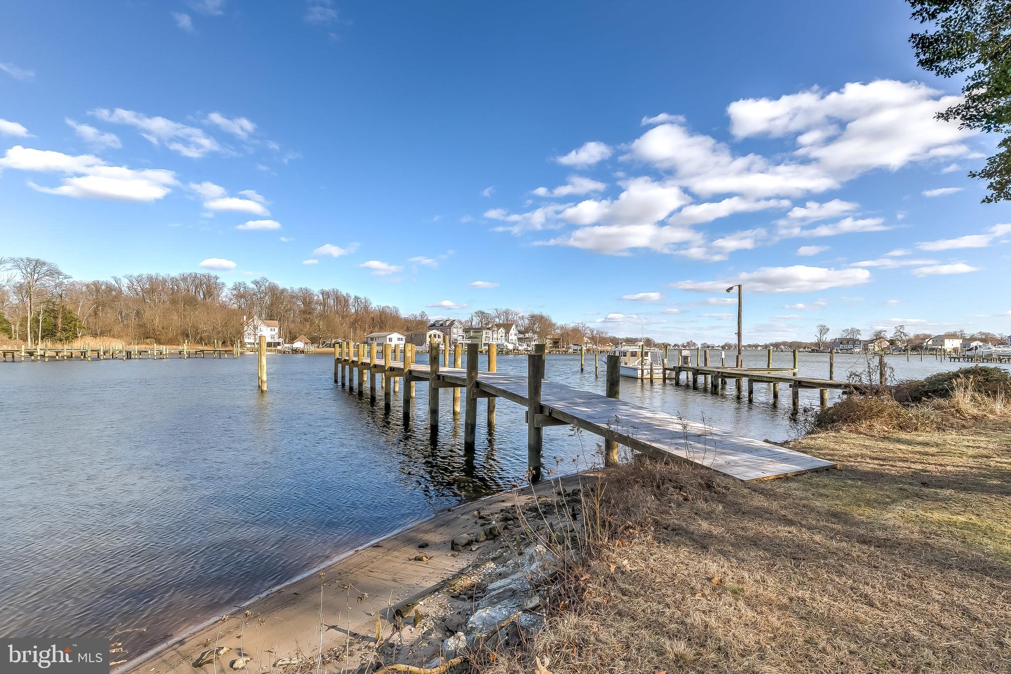 BOWLEYS QUARTERS - Residential