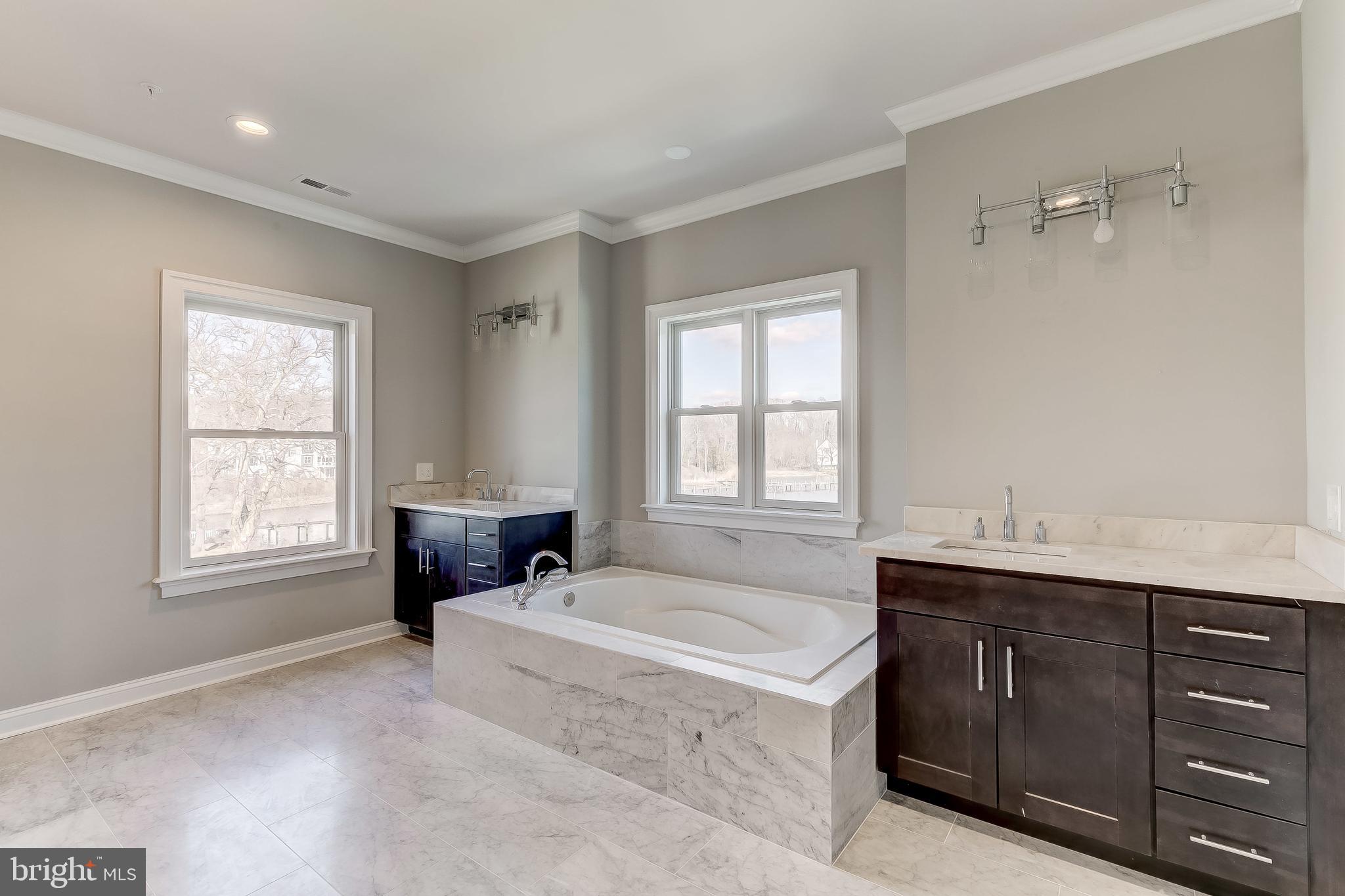 BOWLEYS QUARTERS - Residential